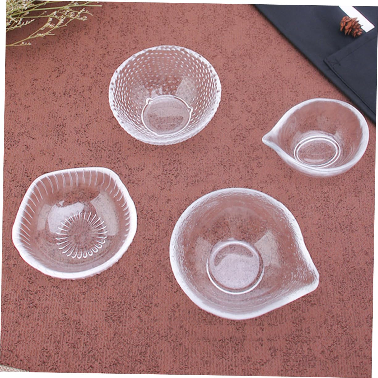 FUNOMOCYA 4pcs Glass Saucer Vinegar Container Soy Sauce Container Dessert Plates Mini Condiment Plate Dip Snack Plate Condiment Dish Appetizer Serving Tray Condiment Bowls Mini Condiments
