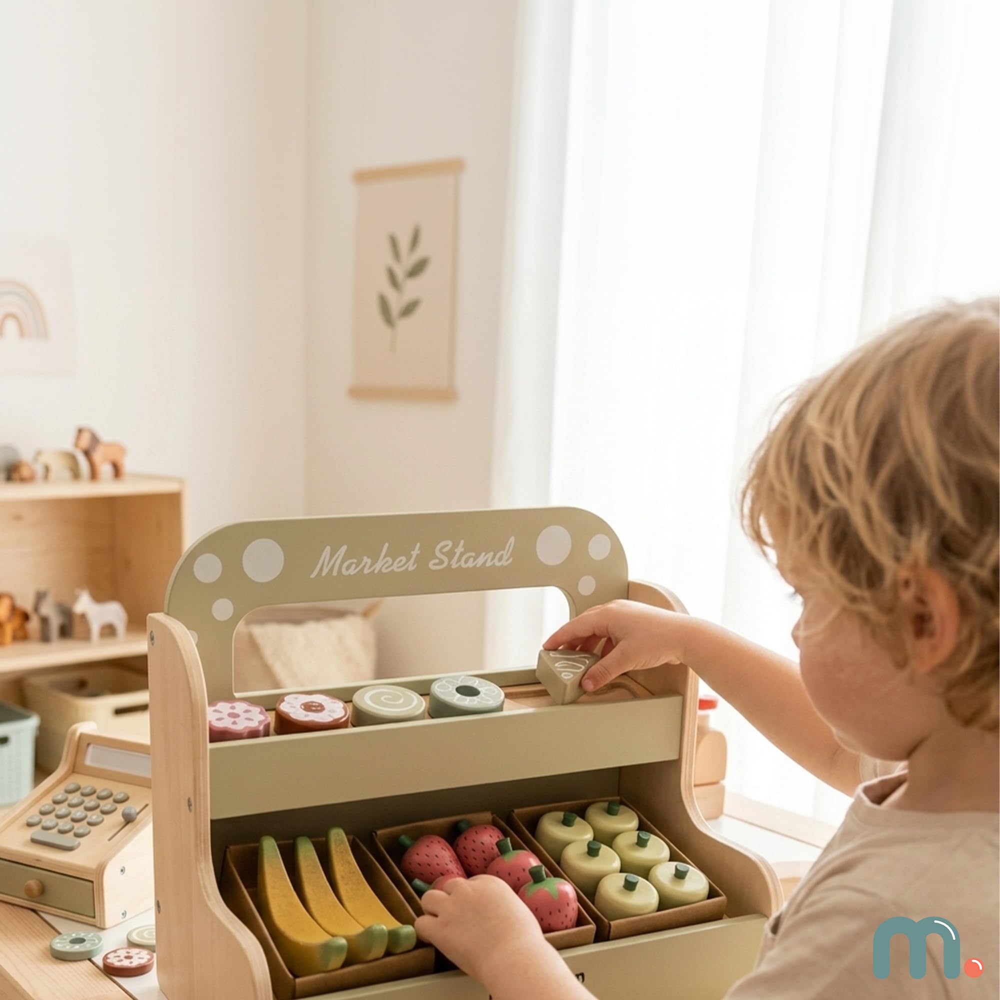 Mamabrum Holz Kinderladen Marktstand Zweistöckig Tragbar 24-Teiliges Set Obst und Dessert Rollenspiel Spielzeug für Kinder ab 24 Monaten, 17,9 x 32,0 x 27,4 cm