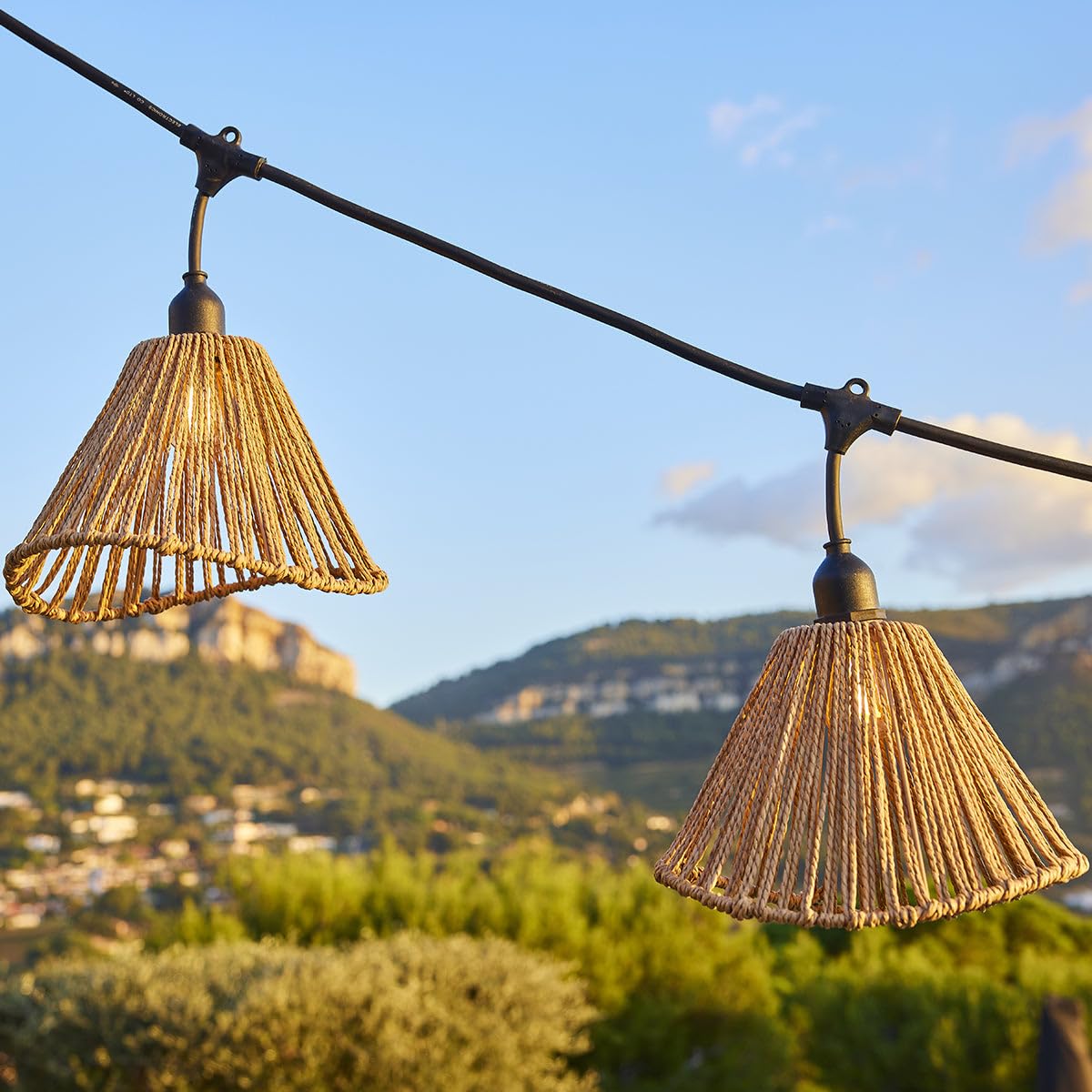 RAFFY LIGHT Verbindbare LED-Lichterkette mit Lampenschirmen aus Seil im Boho-Stil, 7 Leuchtmittel mit Glühfaden E27-Fassung, warmweiß, 6 m