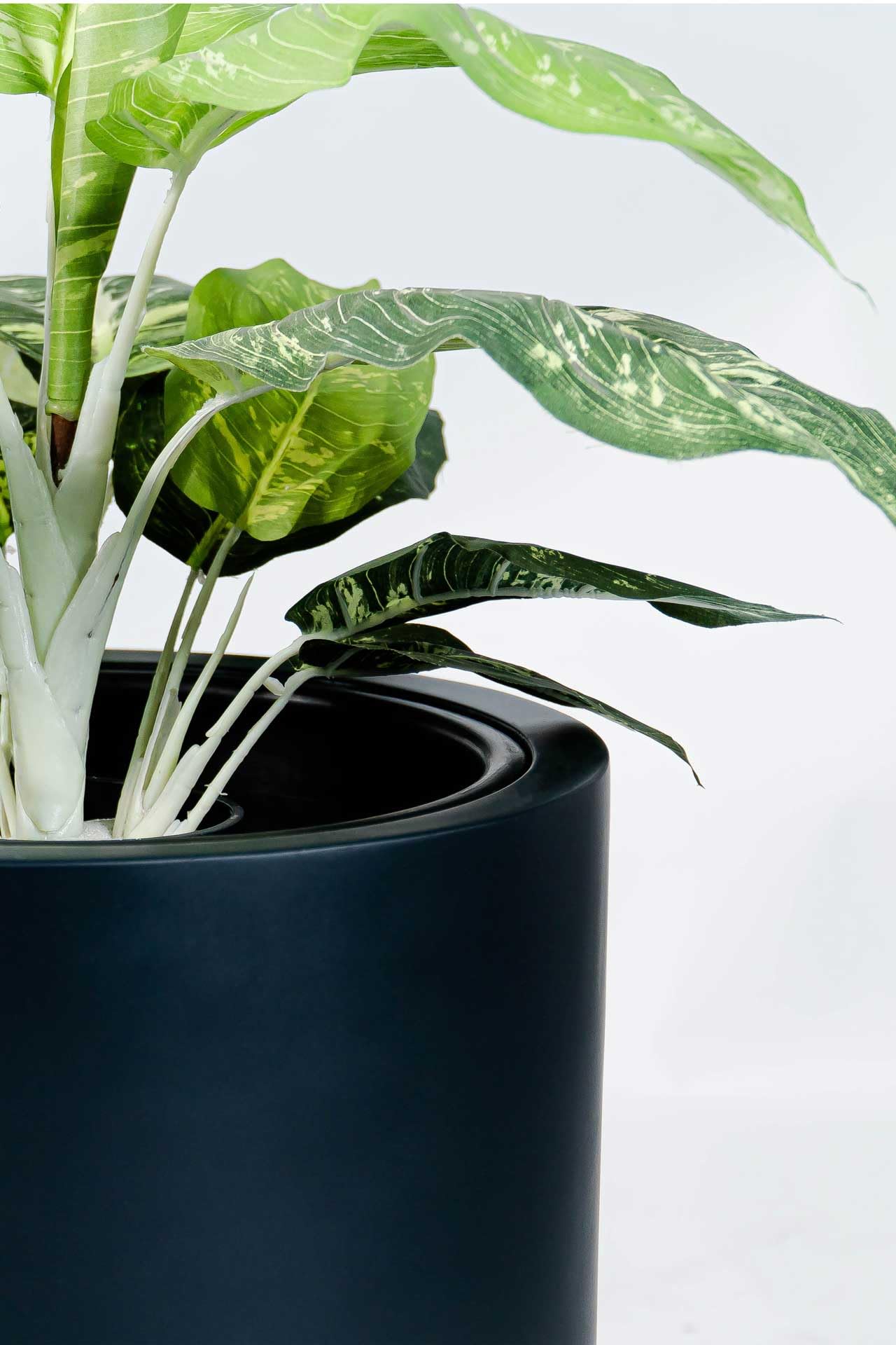VIVANNO Pflanzkübel ESTRA Fiberglas, 35x40 cm, Anthrazit - Blumentopf | Wetterfester Pflanztrog für Innen & Außen, inklusive schwarzem Kunststoffeinsatz für optimale Pflanzenpflege & Design