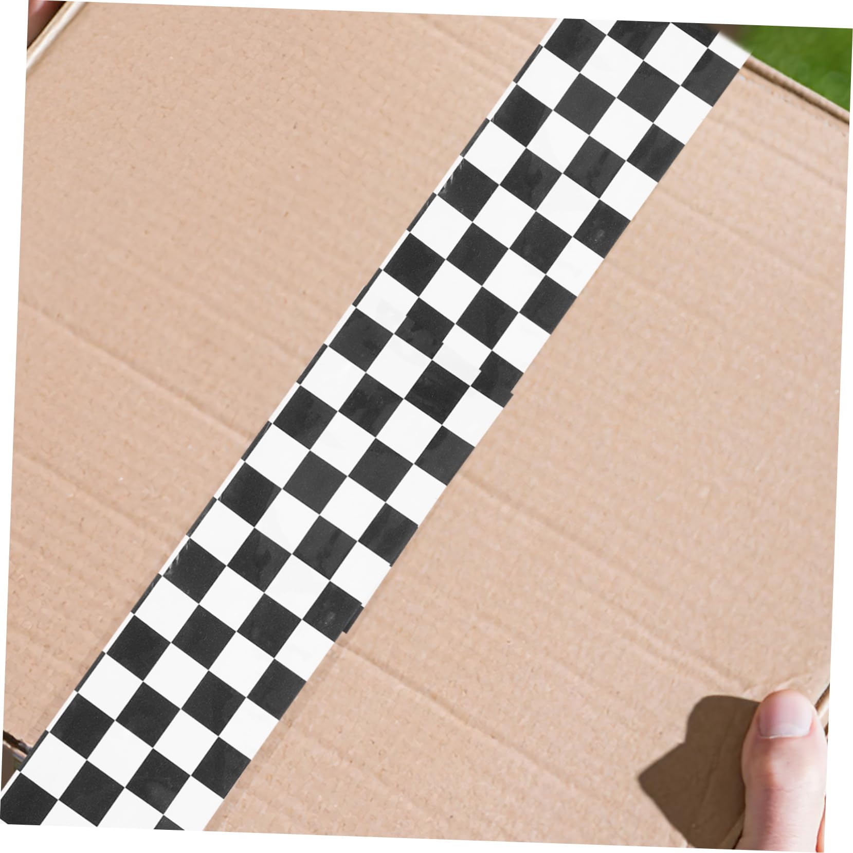 DOITOOL 5 Rollen Kariertes Paketklebeband aus Bopp Stark Klebend Leicht und für Kartonversiegelung DIY Verpackung Expressboxen Einfaches Design Vielseitig Einsetzbar