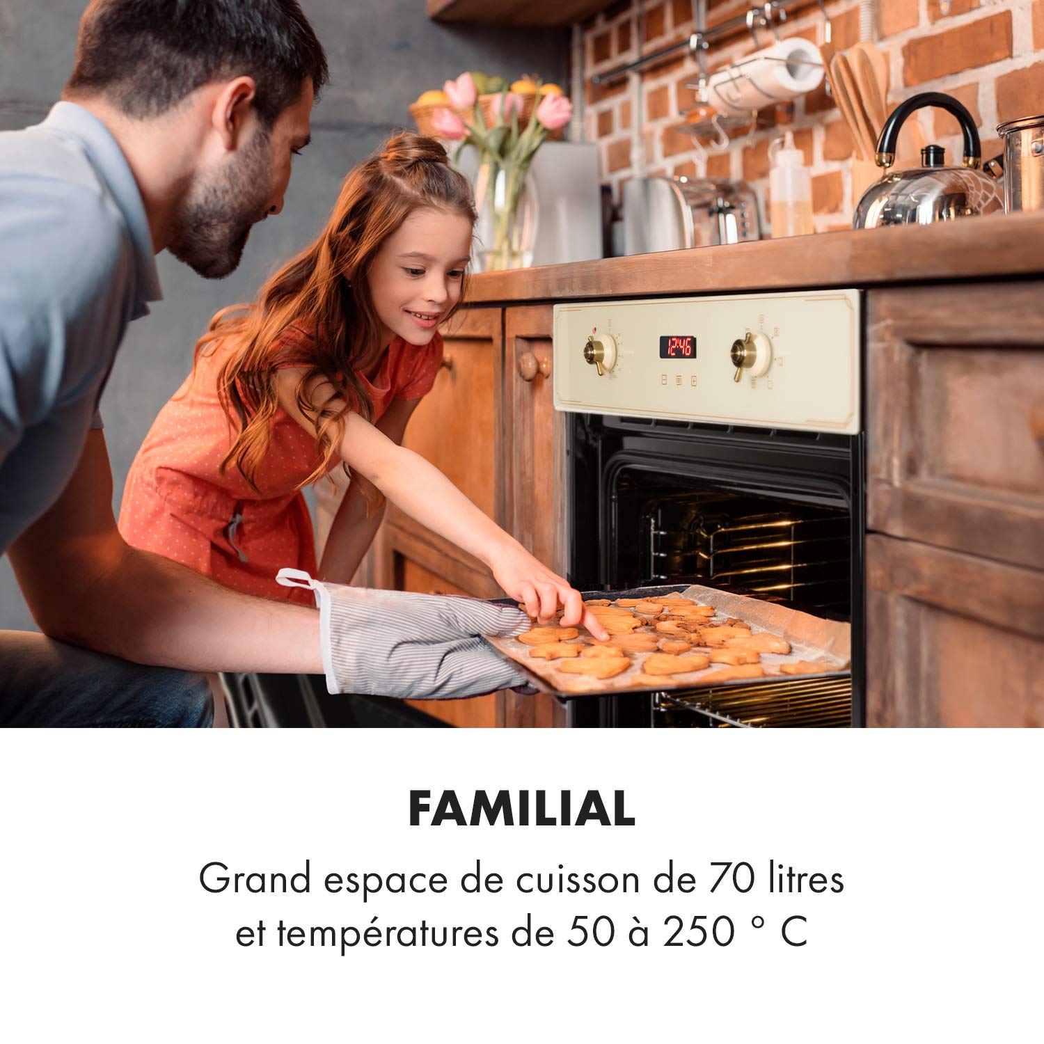 KLARSTEIN Elizabeth - Four électrique encastrable, style rétro, 70L, CEE A, indépendant, convection/chaleur voûte/sole/gril, 2200W, 50-250 °C, bouton rotatif et poignée aspect laiton - crème
