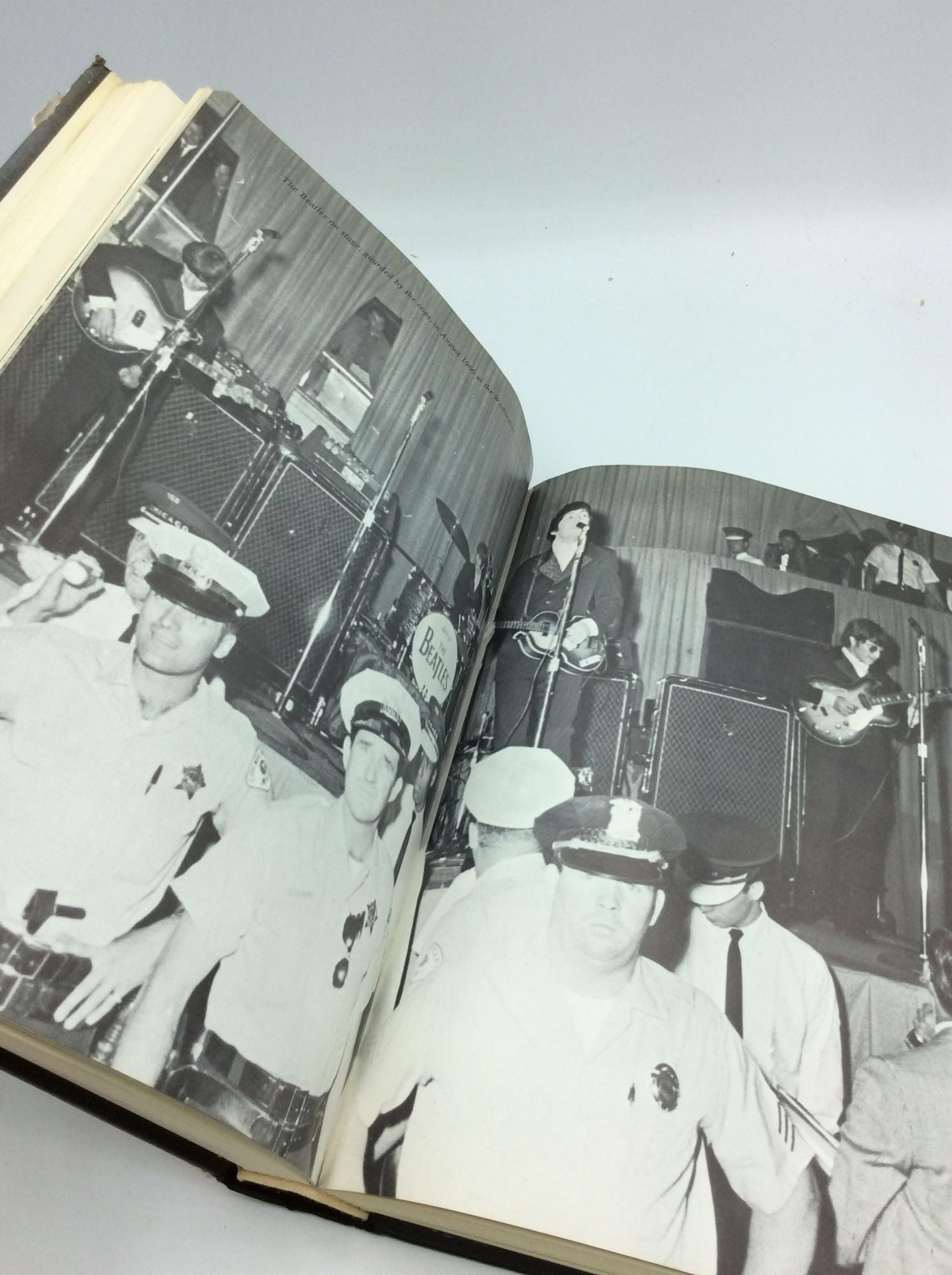 Amazon.com: Beatles the Authorized Biography 1ST Edition