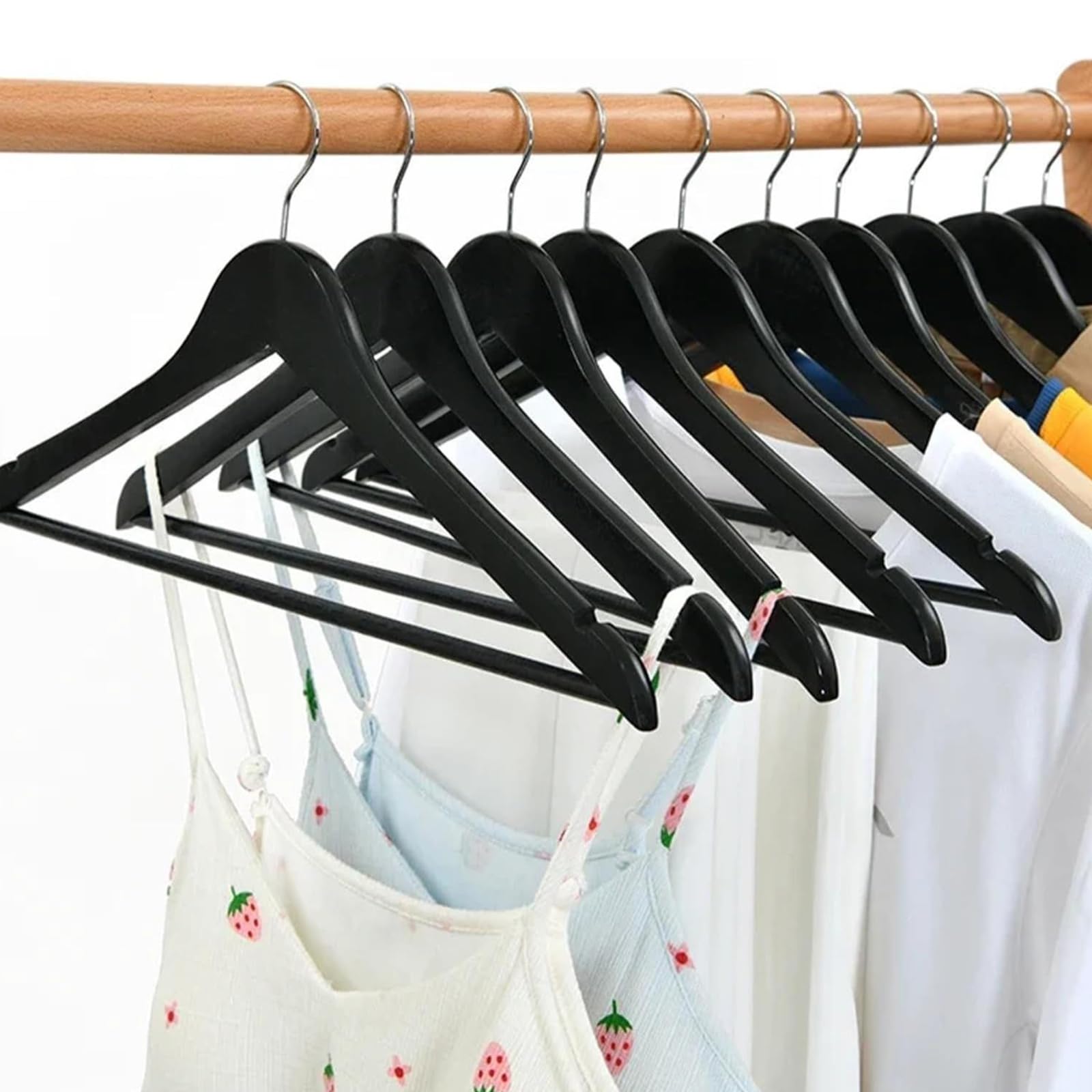 Perchas Antideslizantes Ahorran Espacio, Perchas Resistentes y Ligeras de Terciopelo con Muesca, Perchero de Madera Maciza con Ganchos Giratorios, para Camisas, Faldas, Trajes