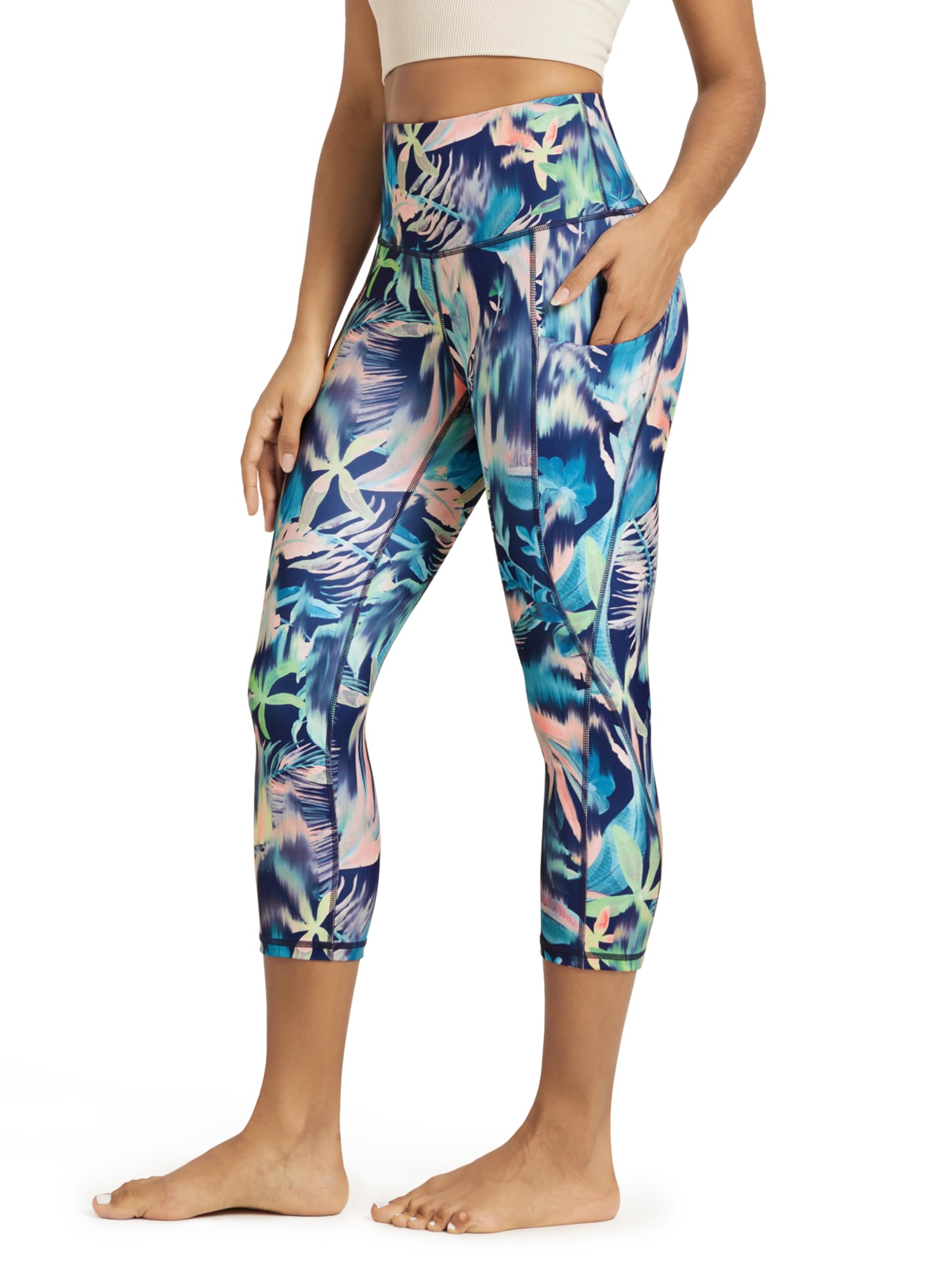 ODODOS Women's High Waisted Yoga Capris with Pockets, Tummy Control Non See Through Workout Athletic Running Capri Leggings