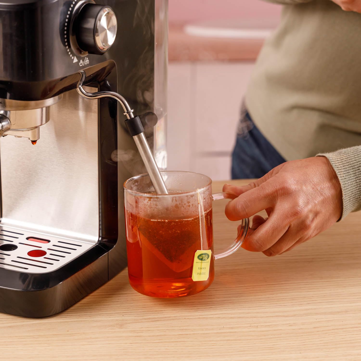 Solac Cafetera Espresso 20 Bar Taste Slim con Sistema Thermoblock y Vaporizador Profesional | Máquina de Café Compacta con Depósito 1,4 L, Programación de Cantidad y Espuma Cremosa Tipo Barista