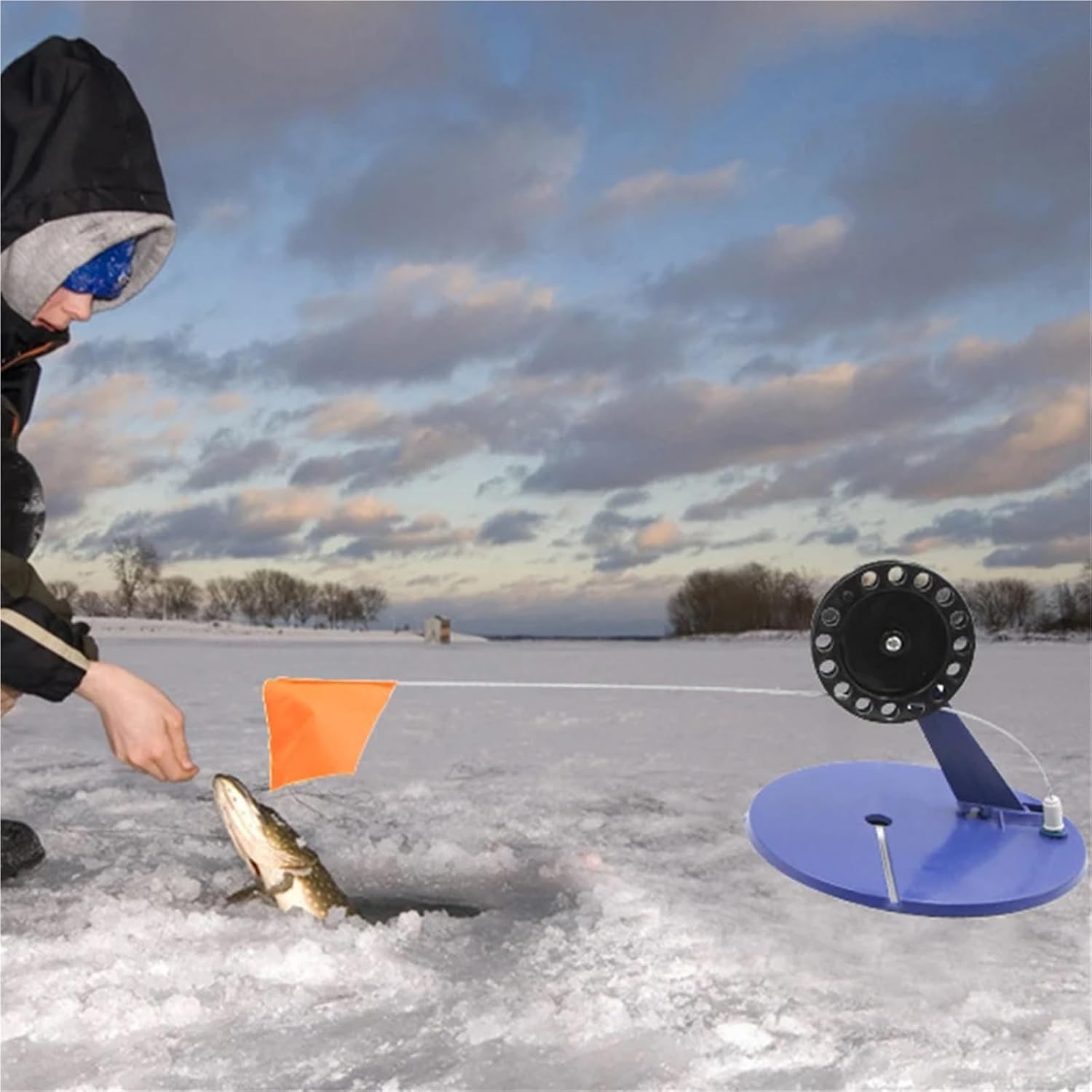 Ice Fishing Tip Up 6 Pcs Tip-Up Metal Pole Durable Ice Fishing Rod Hand Free Flags Accessory