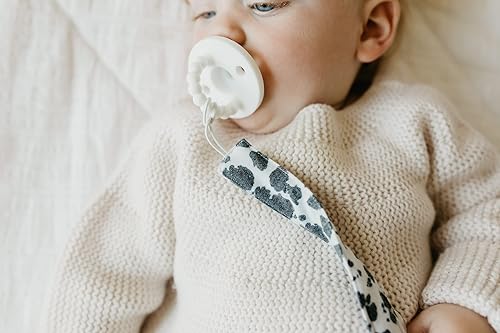 Miniatura 8 de Copper Pearl Paquete de 3 clips para chupete clips de punto premium para bebés niñas y niños - Elegante clip de acero inoxidable para chupete -