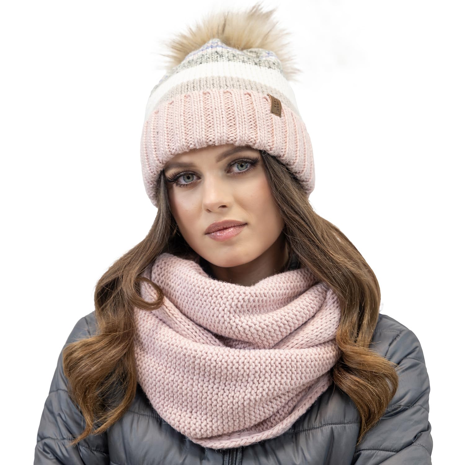 VIVISENCE Winter Mütze Mit Bommel Für Damen Aus Wärmendem Garn Mit Antistatischer Wirkung Bommelmütze Aus Weichem Innenfutter Perfekte Passform Für Kalte Wintertage Modell 7099