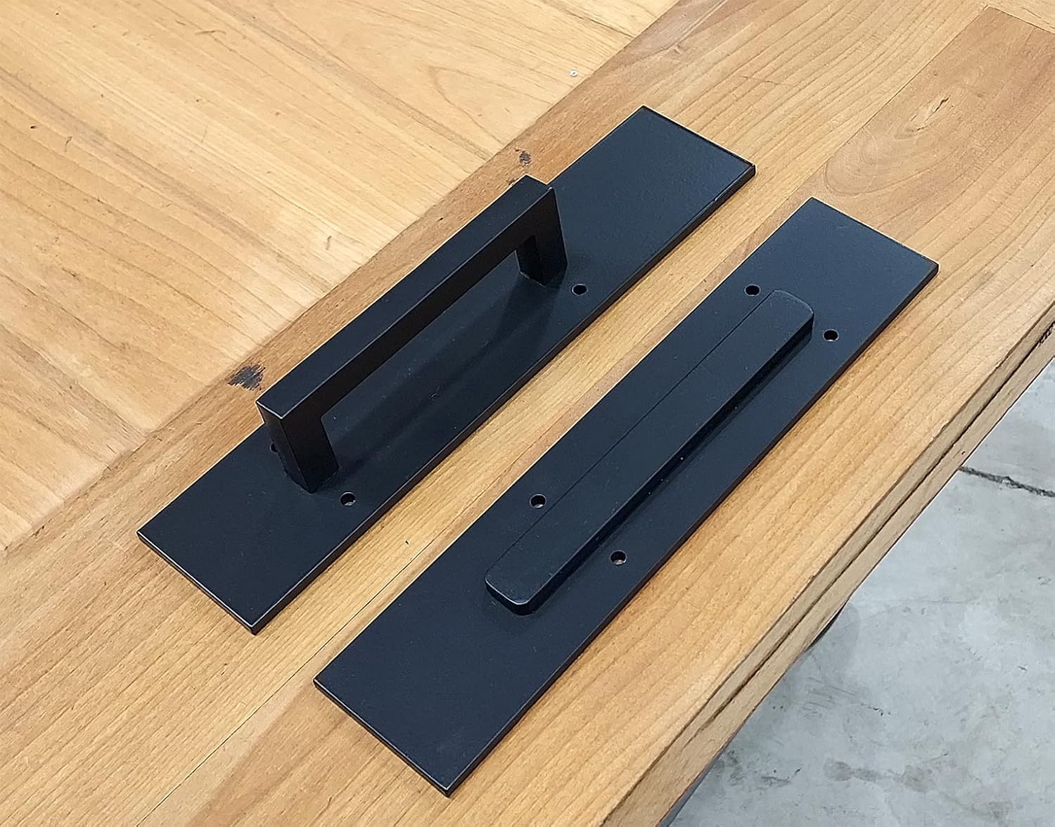 Wild West Hardware Plain Rectangular Barn Door Pull with Matching Finger Pull