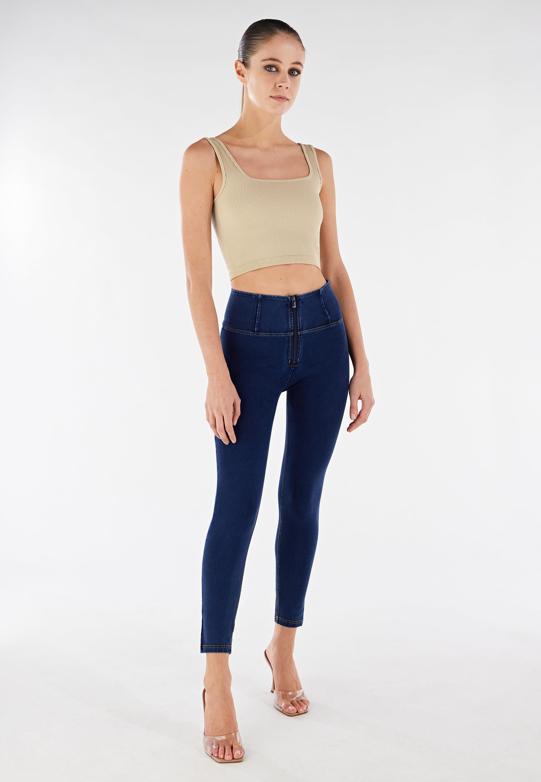 FREDDY WR.UP Jeggings Push up WR.UP® 7/8 Super Skinny w organicznej koszulce