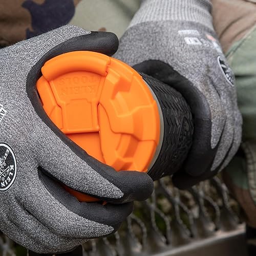 Miniatura 6 de Klein Tools 55580 - Vaso de acero inoxidable con tapa abatible, aislado de 20 onzas Tradesman's de doble pared al vacío, con funda antideslizante