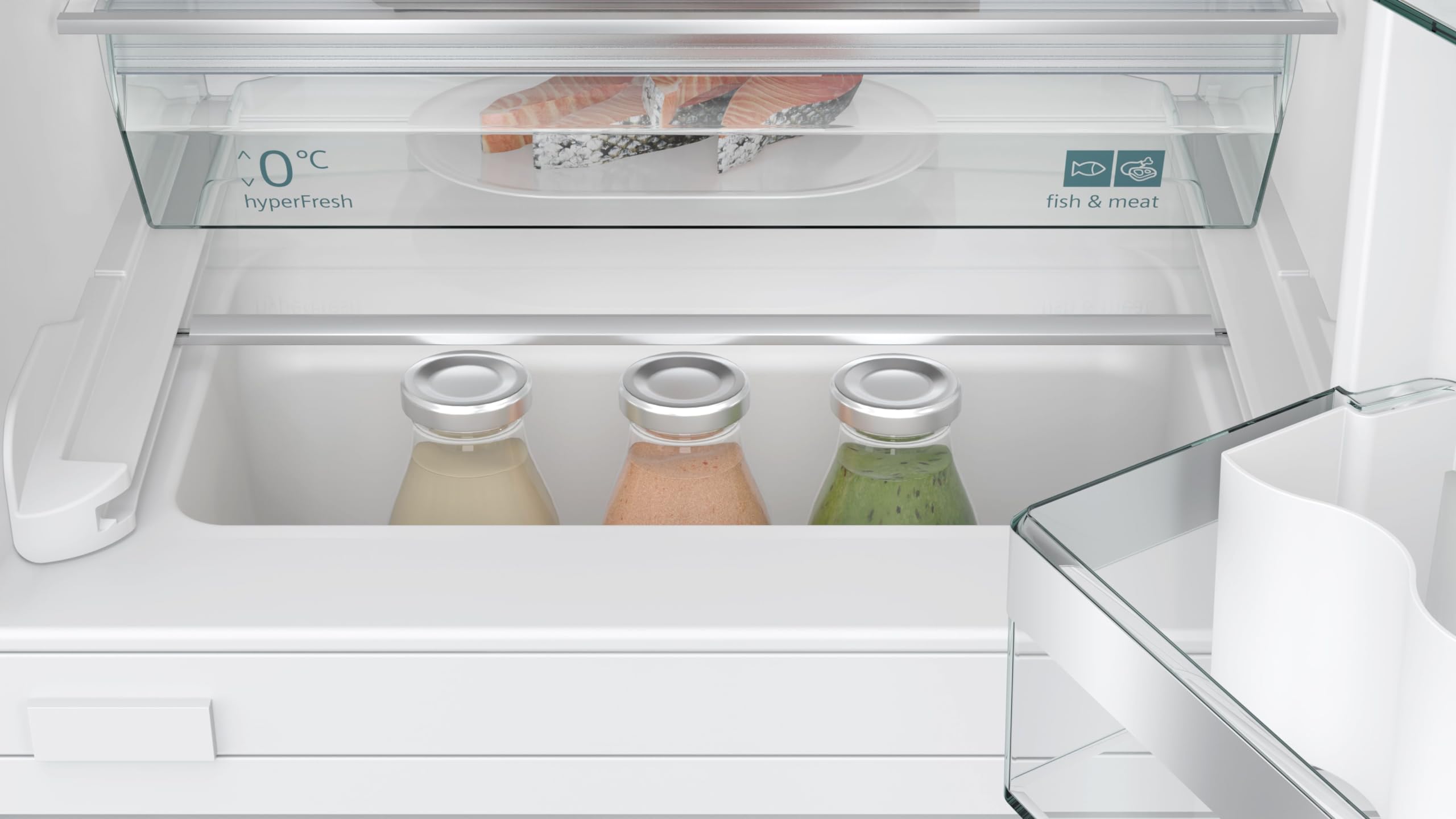 Siemens KU21RADE0, iQ500 Smarter Unterbau-Kühlschrank ohne Gefrierfach, 82 x 60 cm Nische, 134 L, hyperFresh Schublade, Flaschenhalter, Sehr leise 35 dB, softClose Flachscharnier mit Softeinzug