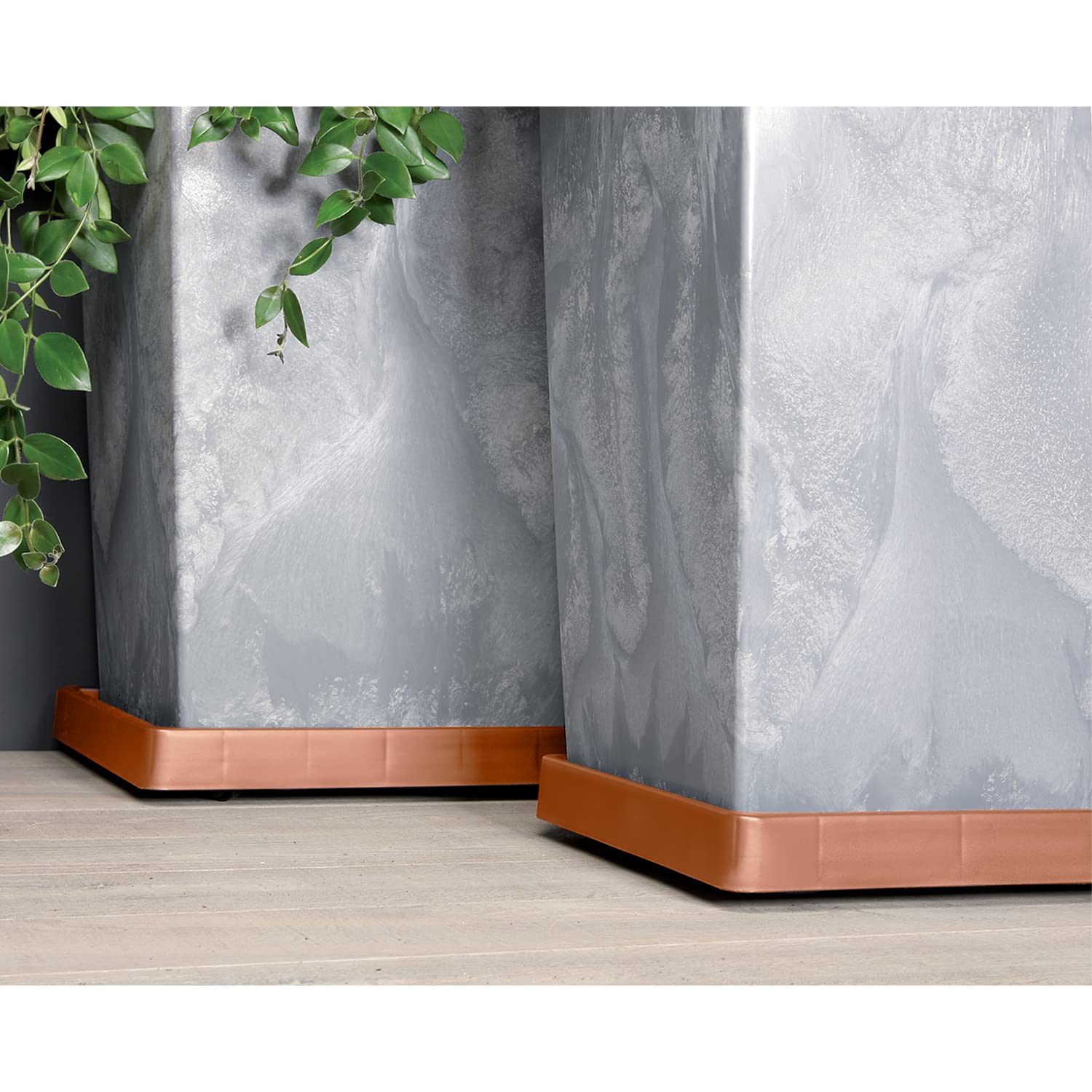 Platillo Cuadrado 45x45 Borde para Retener Agua con Ruedas 360° Diseño Moderno Plástico Color Terracota