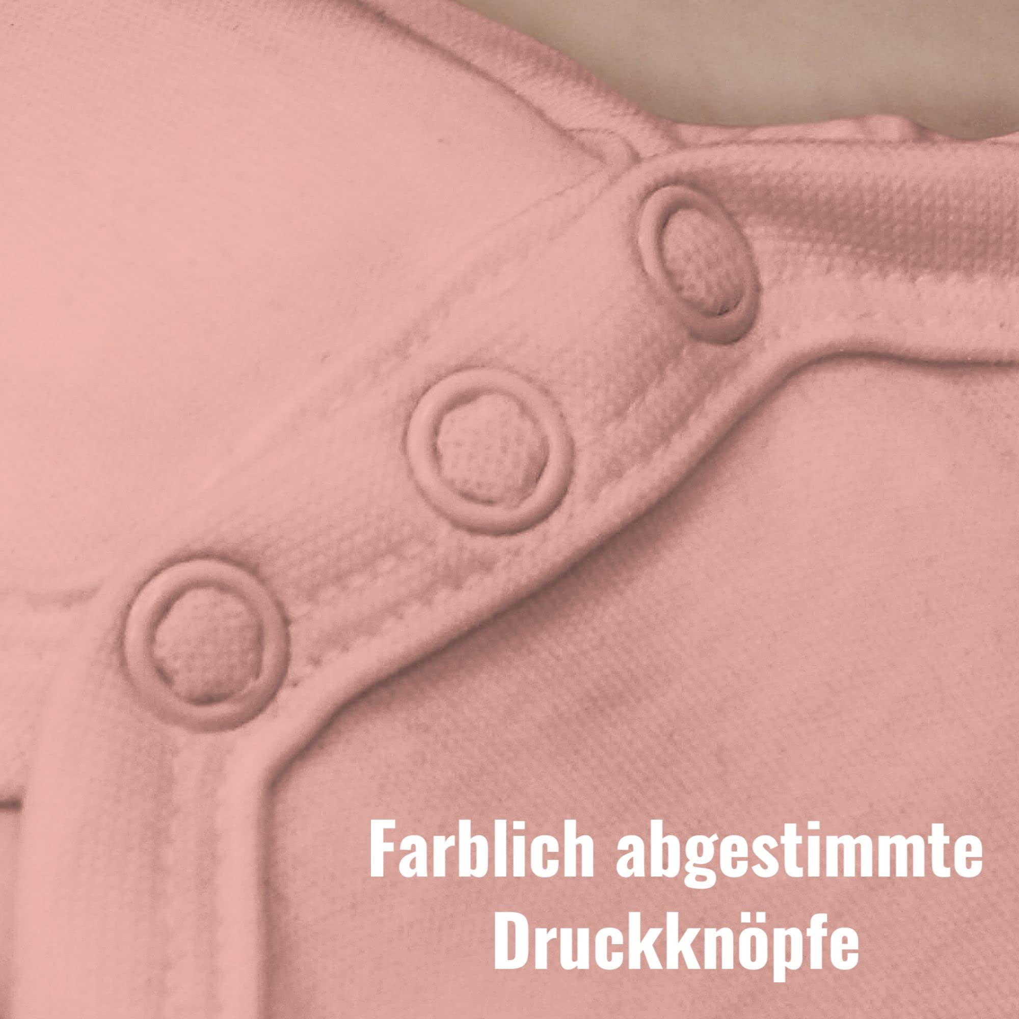 Geschenk mit Namen personalisiert by Shirtracer - Baby Body Junge Mädchen - 2024 Fussball EM Fanartikel - Personalisierbares Österreich Motiv Trikot | Individuelles Austria Design mit Wappen und