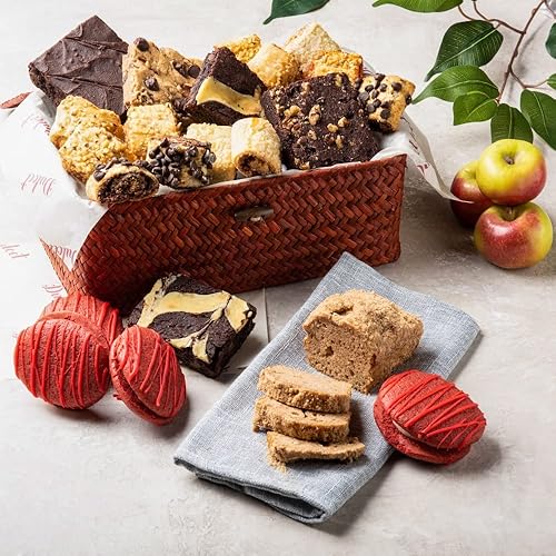 Dulcet Gift Baskets Cesta de regalo gourmet de mimbre rojo con arreglo de pan de manzana y canela, gran regalo para reuniones de maestros, Año Nuevo