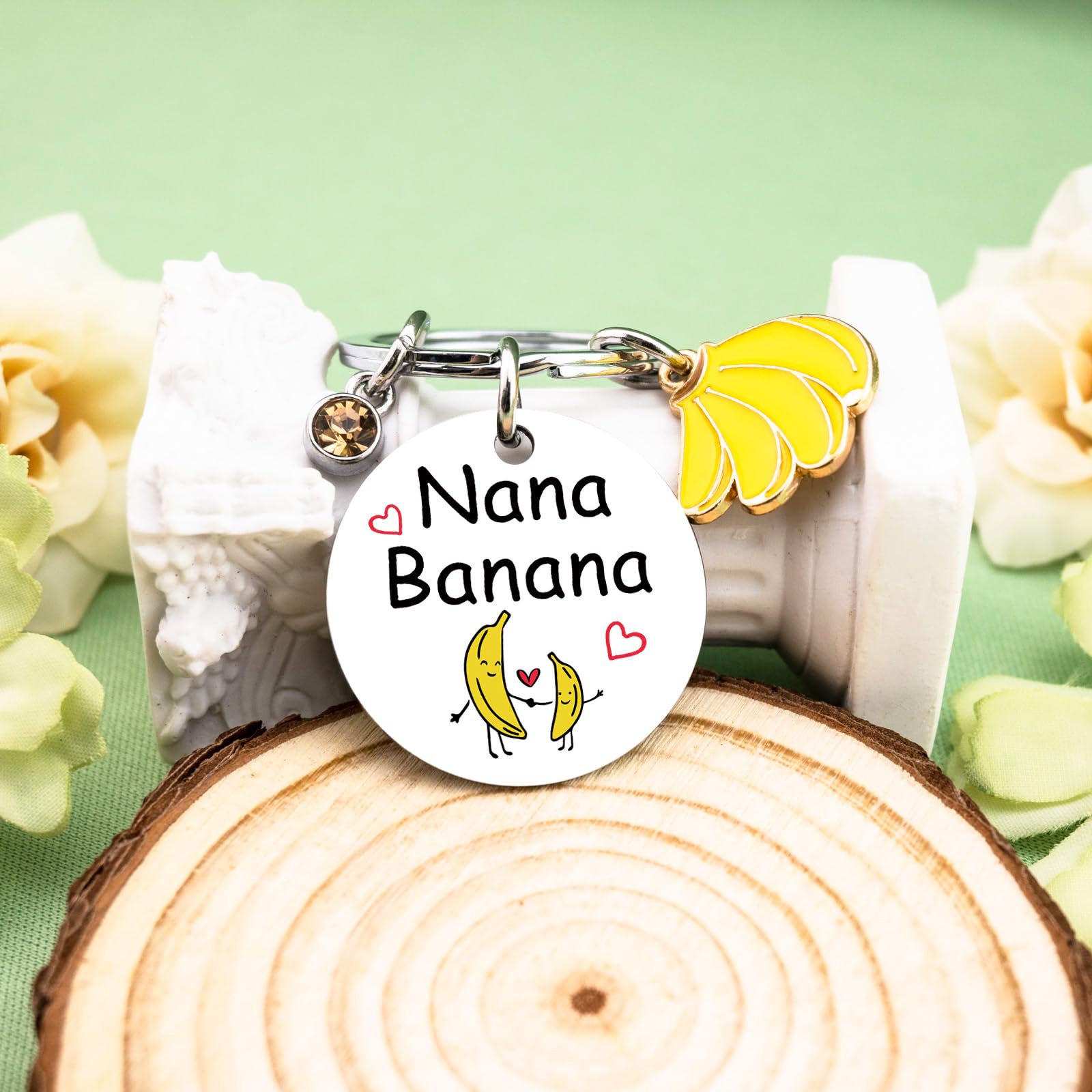 igvean Nana Gifts Banana Keychain Nana Birthday Gifts Great Grandma Gift Ideas Funny Grandmother Present from Grandkids Christmas Mothers Day Gift for Grandma