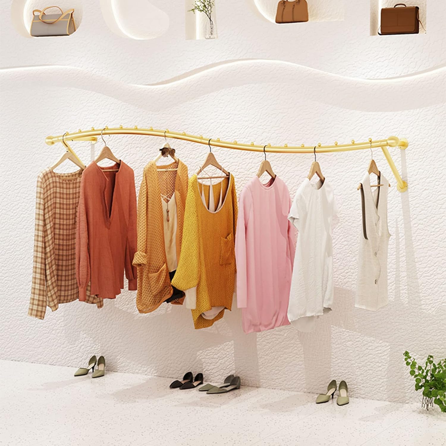 Moderni scaffali espositivi in Metallo da Parete per Negozi di Abbigliamento, Appendiabiti creativi per Negozi di Abbigliamento, Appendiabiti in Ferro, soluzioni Eleganti per l'esposizione d