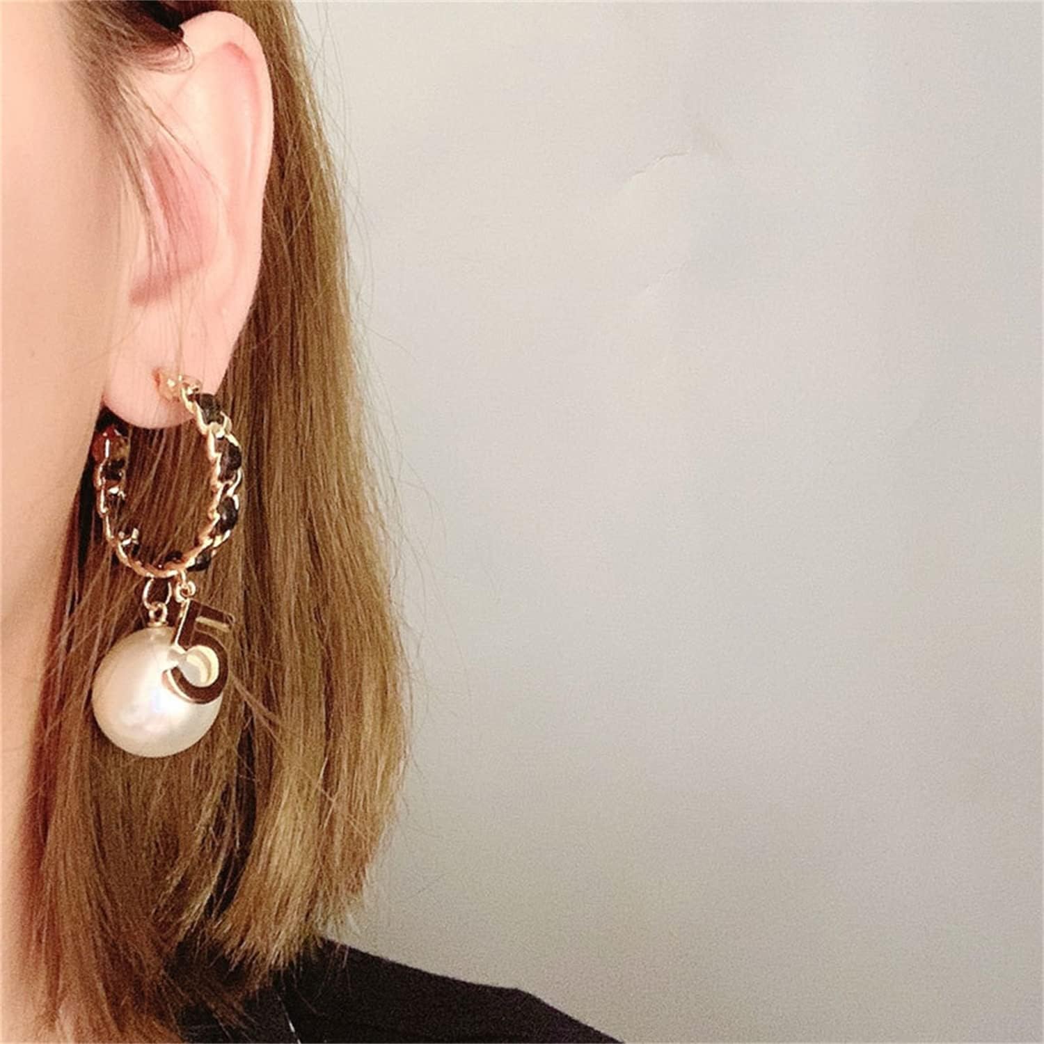 Vintage Number 5 Pearl Hoop Earrings Pearl Earrings Woman Earring Fashion Jewelry for Gift - Image 4
