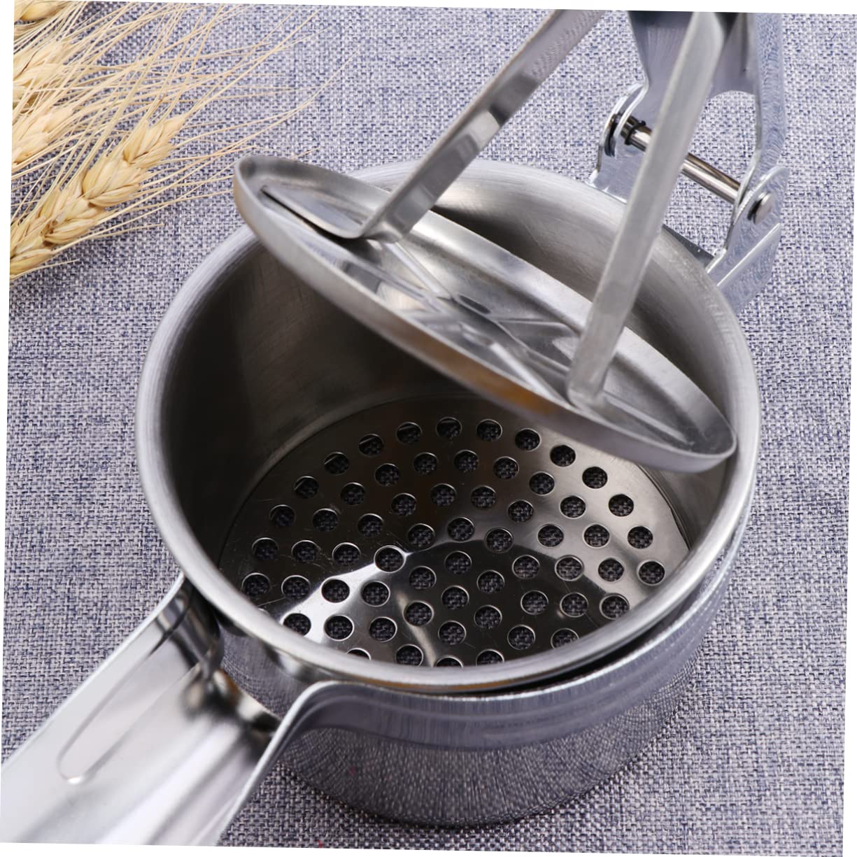 PRETYZOOM Stainless Steel Potato Ricer Food Press Strainer Fruit Masher 3 Interchangeable Disks Easy to Use