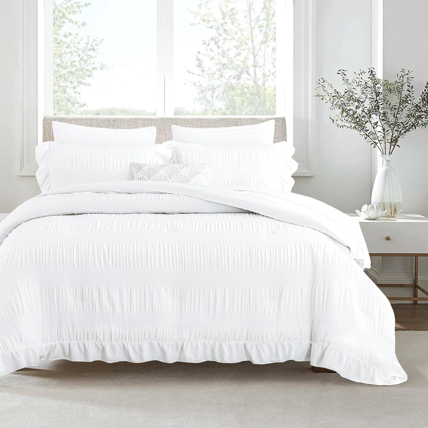 ALEISSEL White Comforter Set Queen Size Seersucker Design with Ruffled Edges, Soft Bedding Set Queen Size 3 Pcs, Down Alternative Light Weight Comforter Set (White,90"x90")