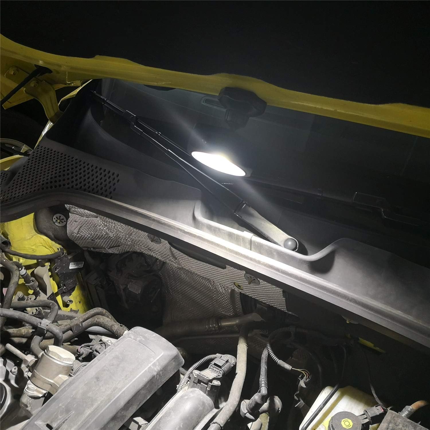 250 Lumens COB LED Rotating Work Light with Strong Magnetic Base, Ultra Bright Magnetic LED Spotlight for Car Repair, Workshop, Home Use and Emergency