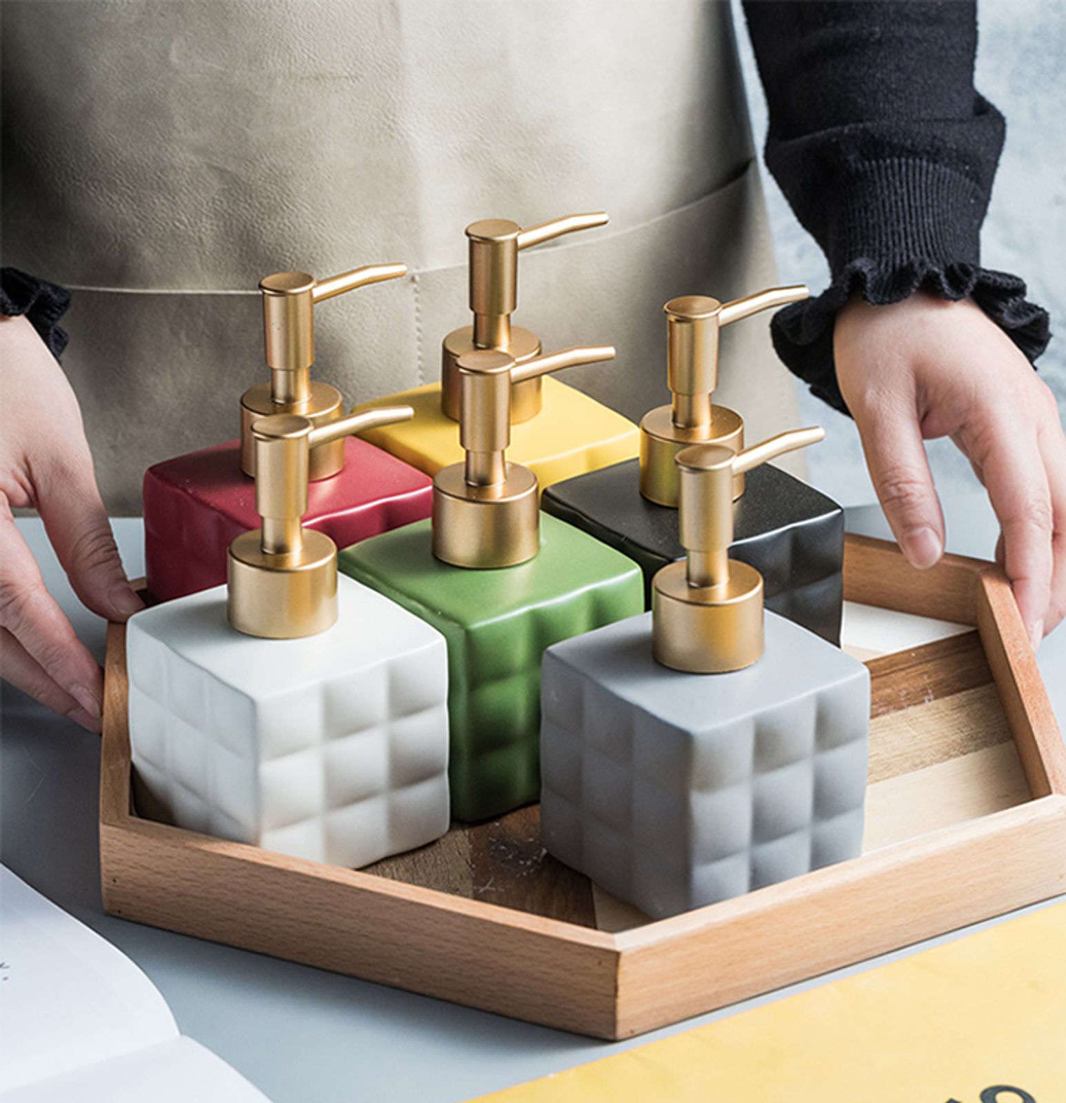 dispenser di sapone, Distributore di sapone, distributore lozione a tinta unita