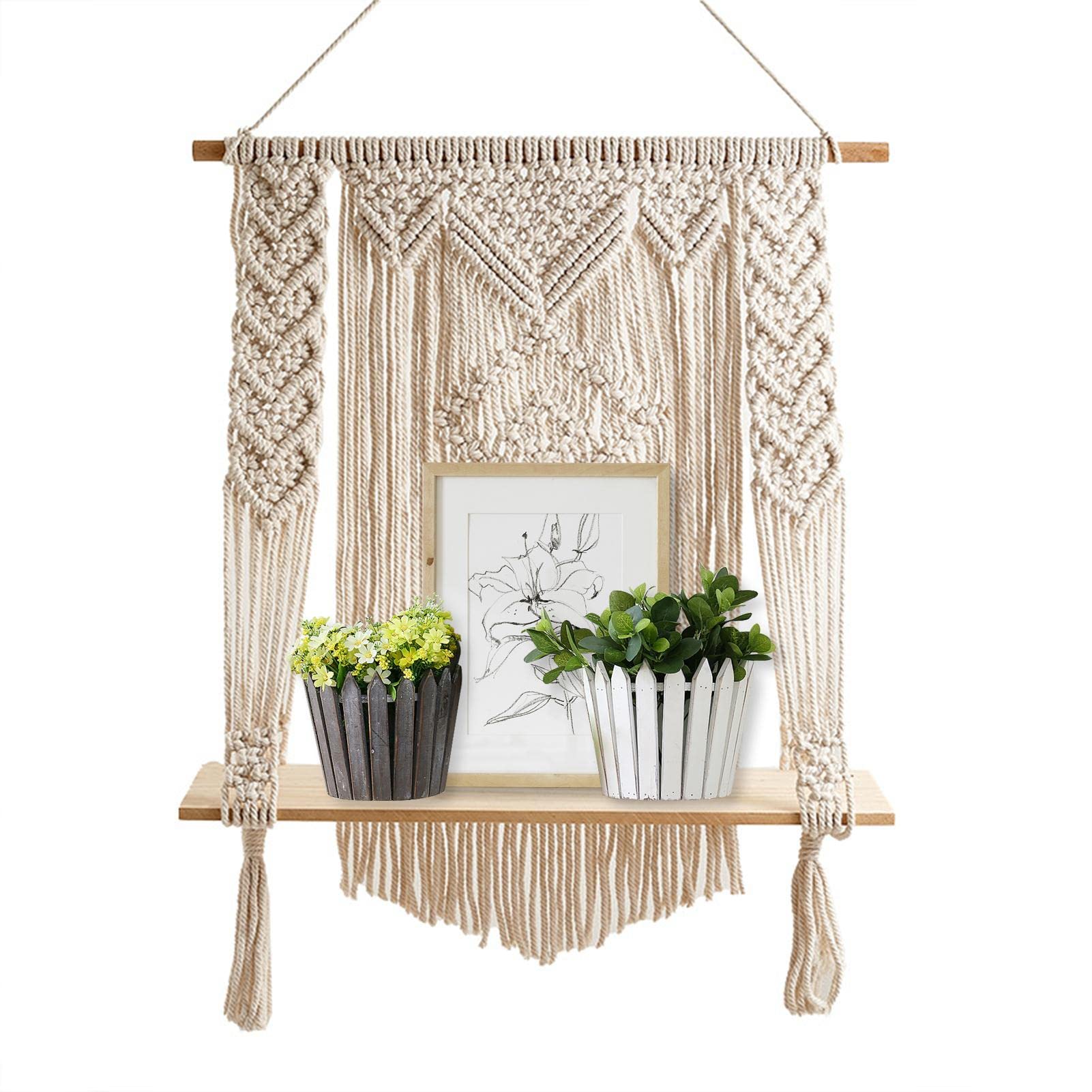 Étagère murale en macramé, la solution élégante pour habiller un mur vide