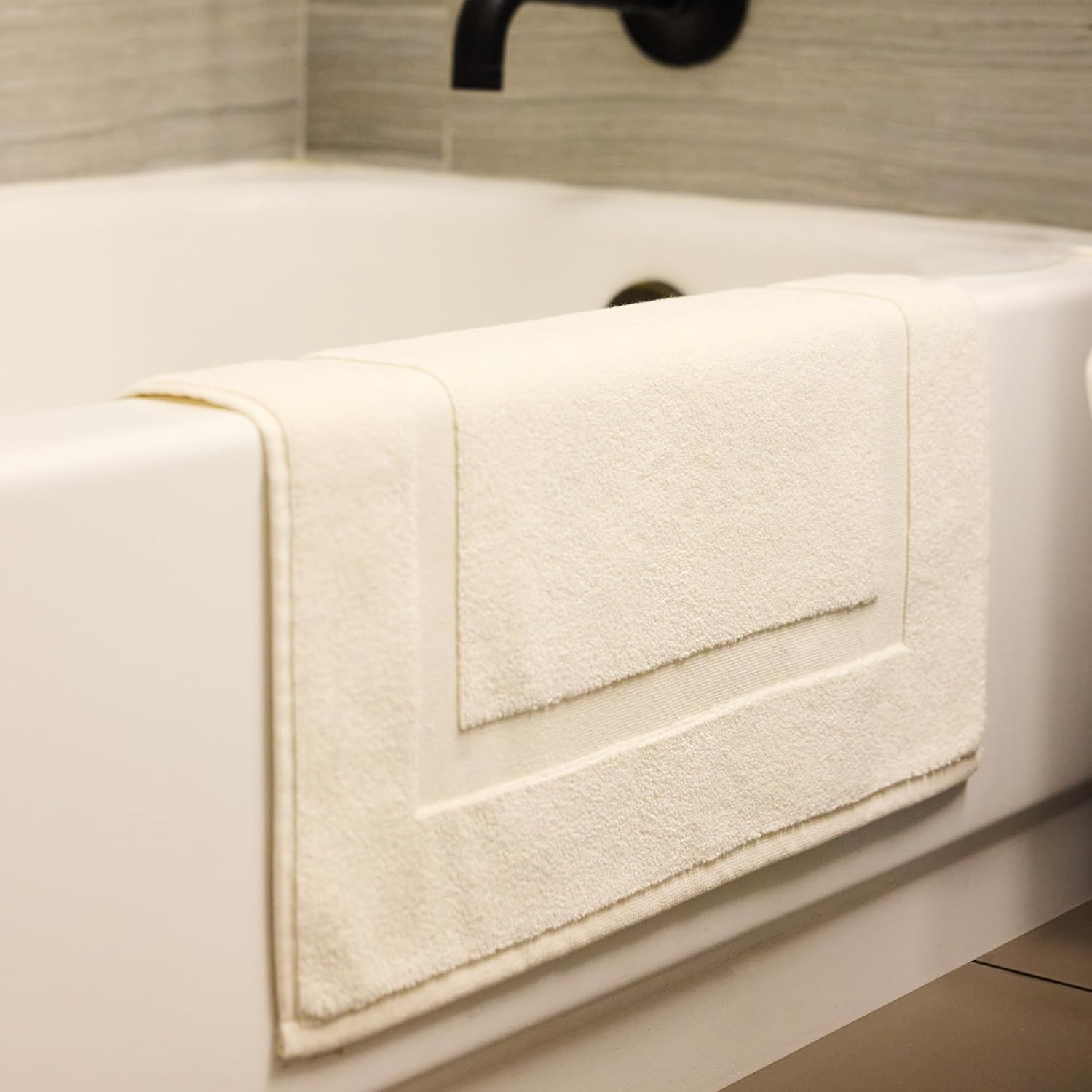 Preston Lane Douro Bath Mat – 100% Cotton, Plush & Absorbent Quick-Dry Bathroom Rug – Hotel-Quality Floor Mat for Shower or Tub, Made in Portugal, Alabaster