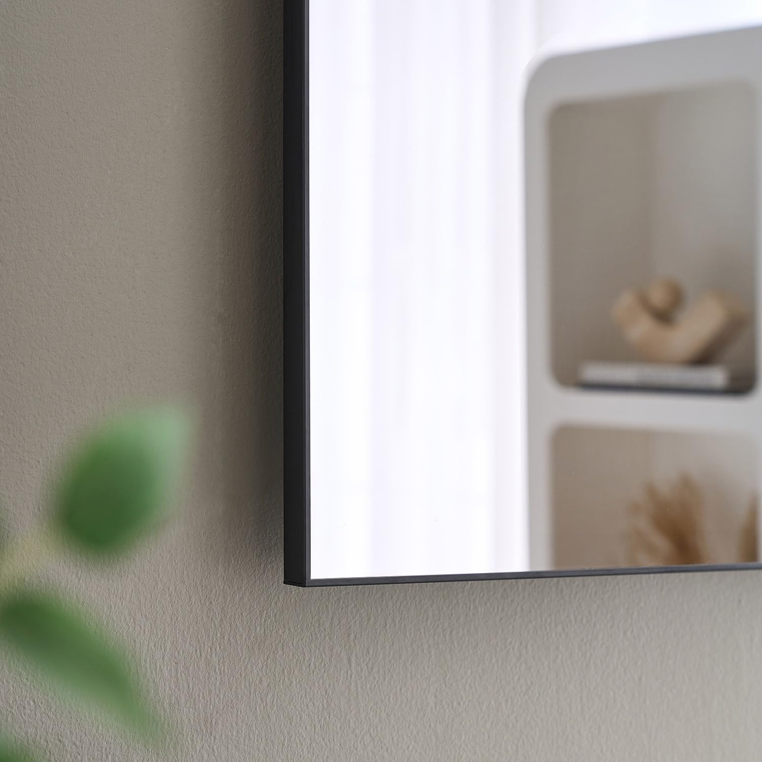 Soulaca 32 Pouces 4K UHD Smart Miroir TV pour Salle de Bain, télécommande Magique, étanche IP65, Regarder Netflix,Alexa intégré, Haut-parleurs intégrés,Modèle 2026
