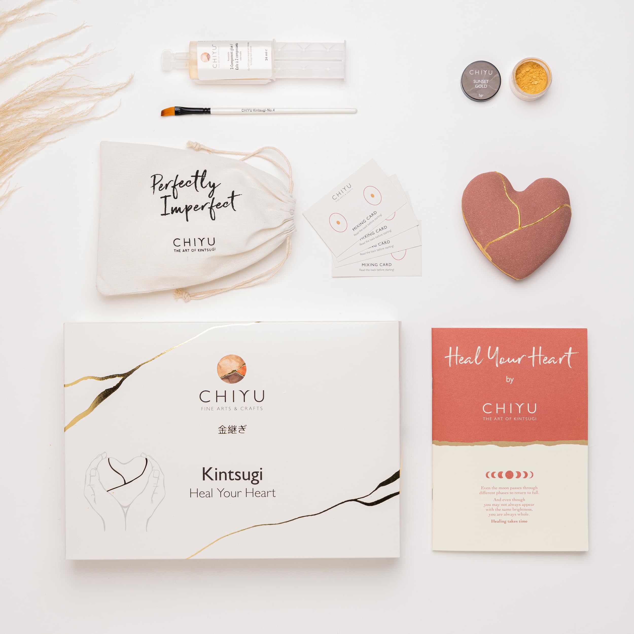 CHIYU Kintsugi kit - Heal Your Heart - Gold Glue - Includes Ceramic Heart - Gift Box - Kintsugi Repair Kit - Blush