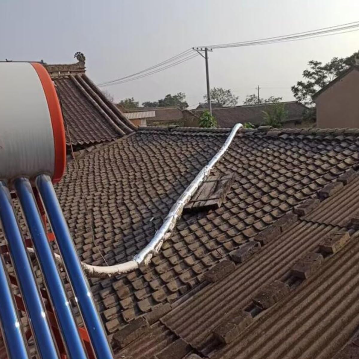 95cm Guaina Isolante in Gomma, Tubo Isolante Antigelo per Esterni, Isolante per Tubi in Foglio di Alluminio Autosigillante, ID22-120mm per Tubi dell'Acqua Fredda e Calda(TK 30mm(1.2"),ID 120 mm(4.7"))