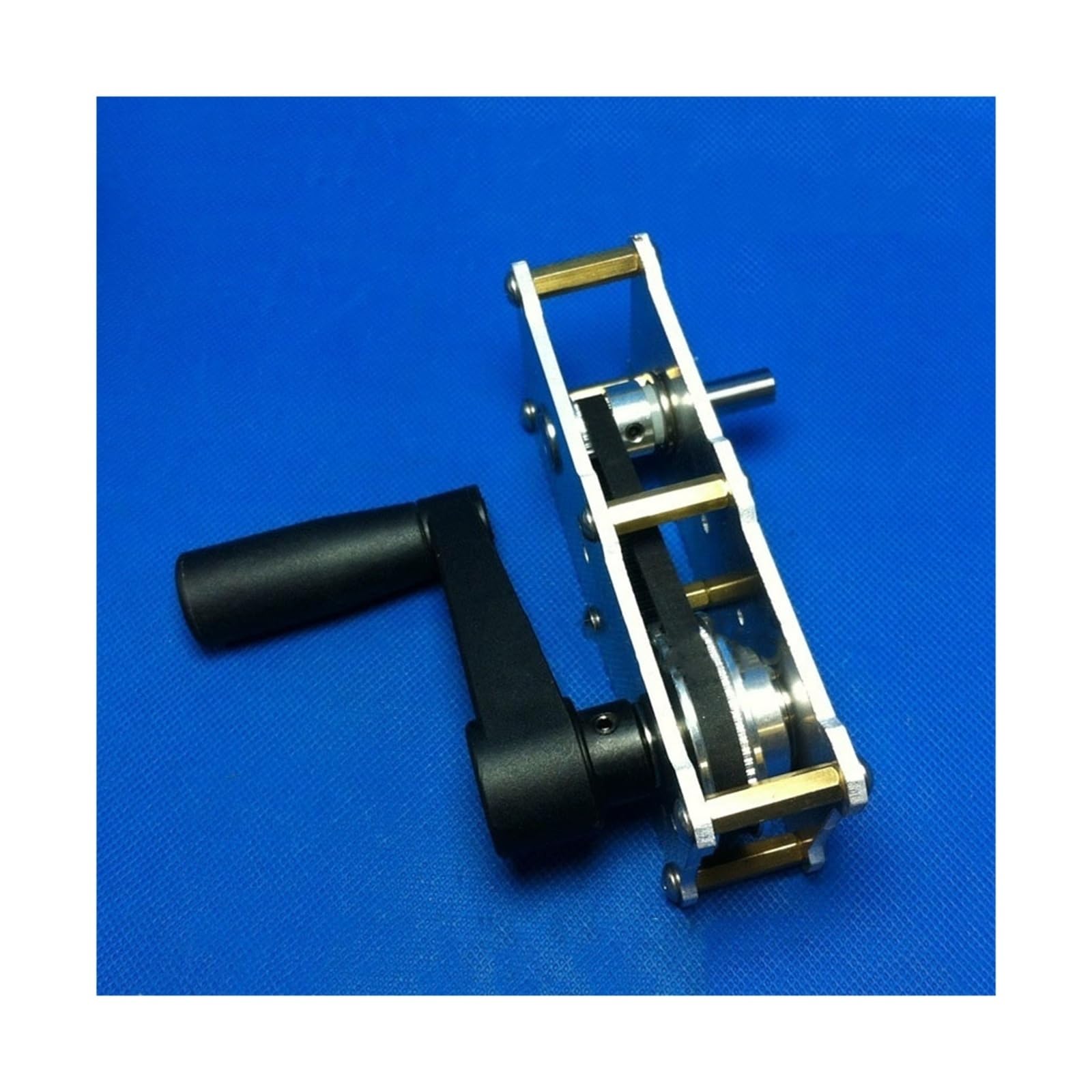 Gearbox Metal Gearbox with Crank Handle Synchronous Wheel Pulley Driver Reducer 8mm Shaft Speed Increase Accelerator Steering Direction(1:1)