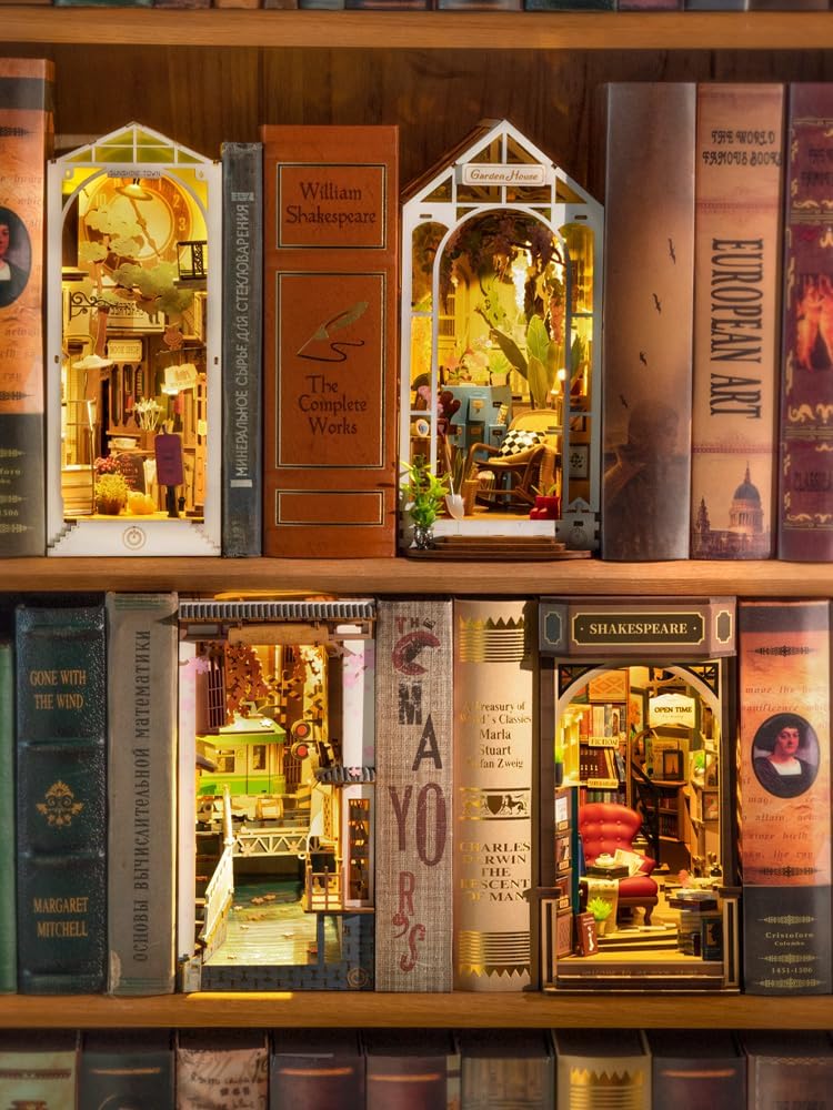 Rolife 立体パズル ブックヌック キット「Bookstore」 194pcs 初心者向け 手作りキット イラスト説明書付き 木製パズル ウッドパズル ミニチュアキット 本立て LED点灯 本棚装飾 組み立て ウッドクラフト 公式販売 大人向け 高学年向け ハロウィン クリスマス 誕生日 プレゼント