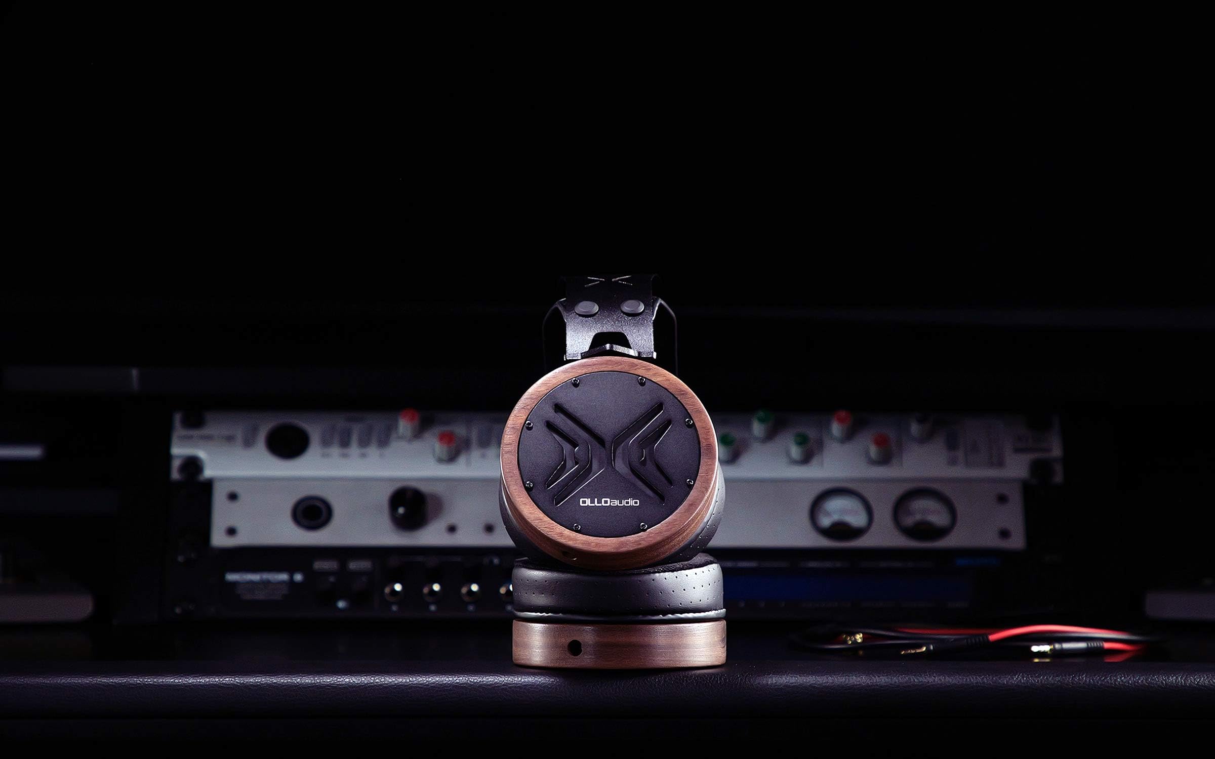 Ollo Audio X1 開放型ヘッドホン 20241031_OLLOAudio02_1244x800-