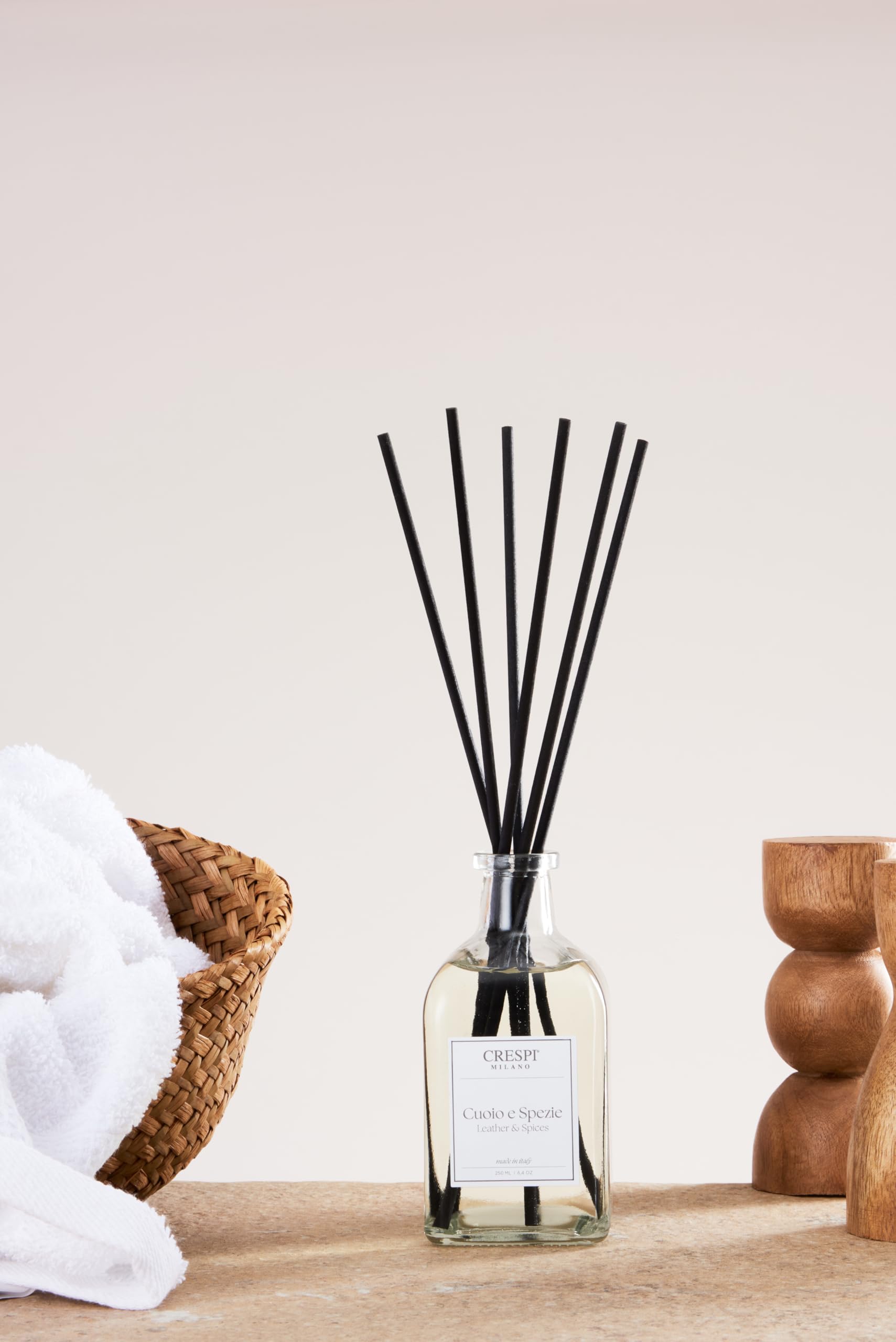 CRESPI MILANO | Profumatore per Ambiente Fragranza Cuoio e Spezie, Diffusore Profumo Ambiente a Lunga Durata, 250ml