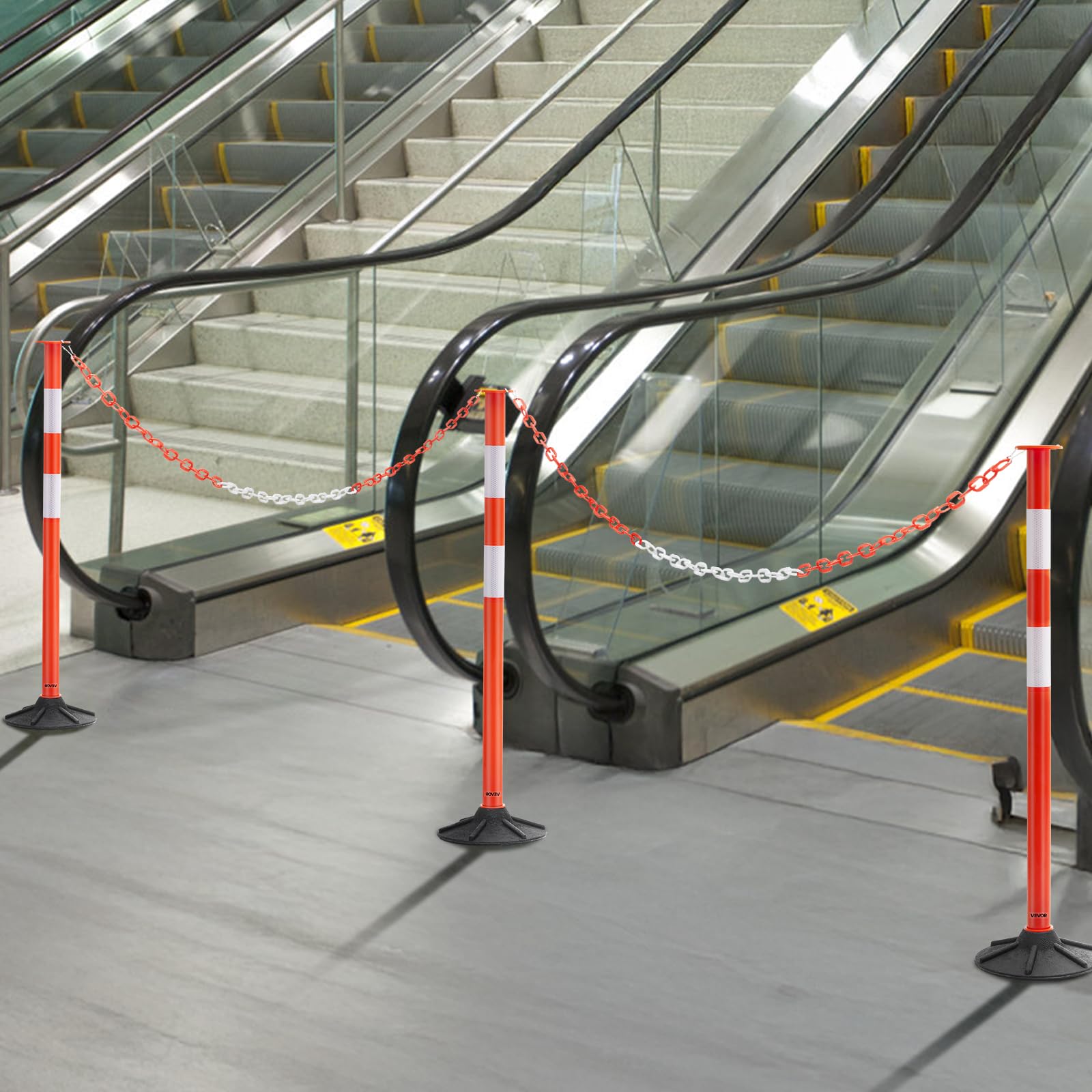 VEVOR Pali Delimitatori di Traffico, 3 Pezzi, Paletti di Sicurezza Stradale da 871 mm con Base Appesantita Strisce e Catena, Pali Delimitatori Resistenti per Cantieri Edili, Parcheggi, Rosso