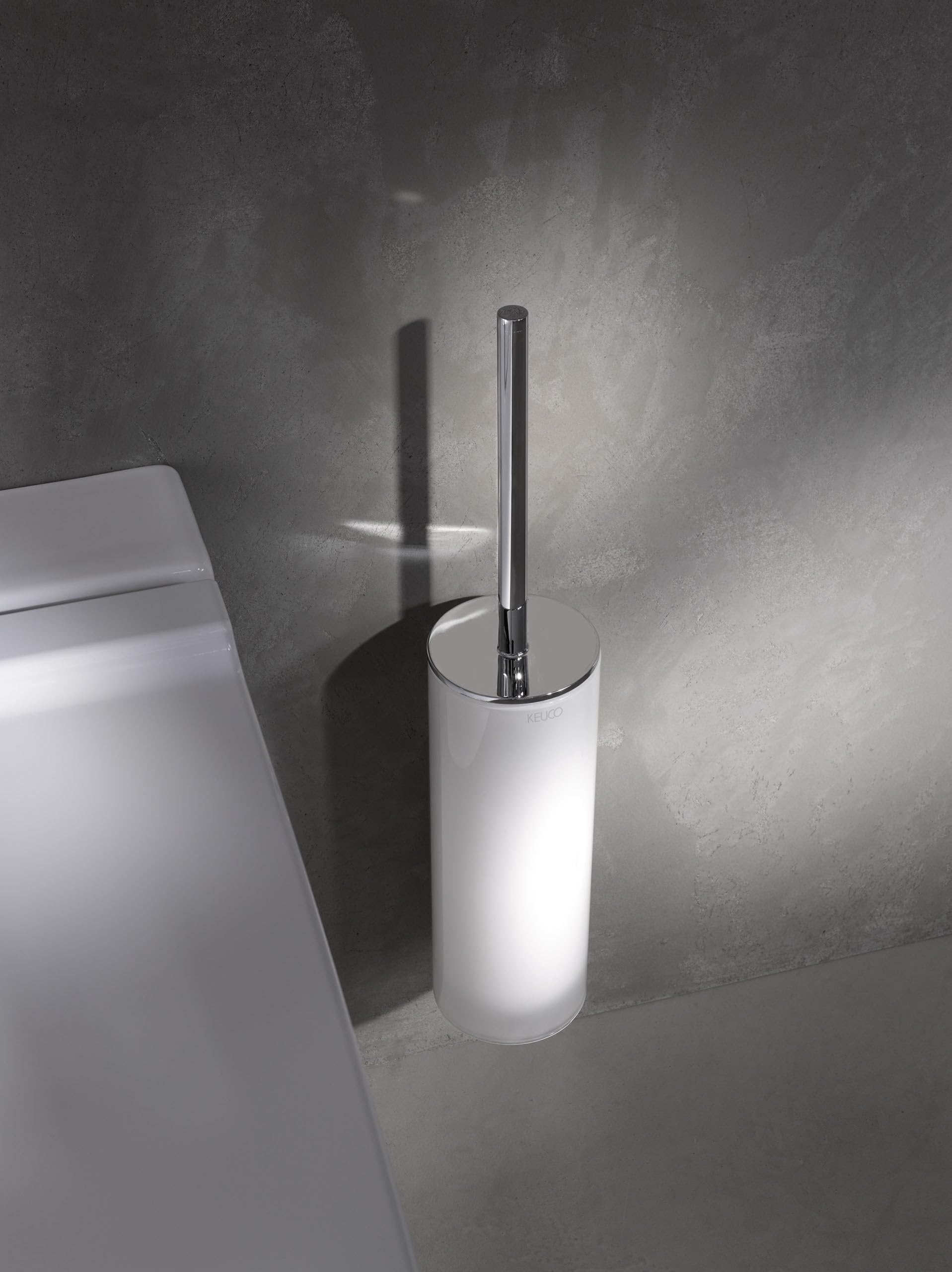 KEUCO Edition 400 Set aus WC-Bürstengarnitur & 4 Bürstenköpfen, verchromt | Bürstengarnitur mit Glasgehäuse und Bürste, Ersatzköpfe weiß, inkl. Schrauben und Dübel, Bürstenhalter mit Klobürste