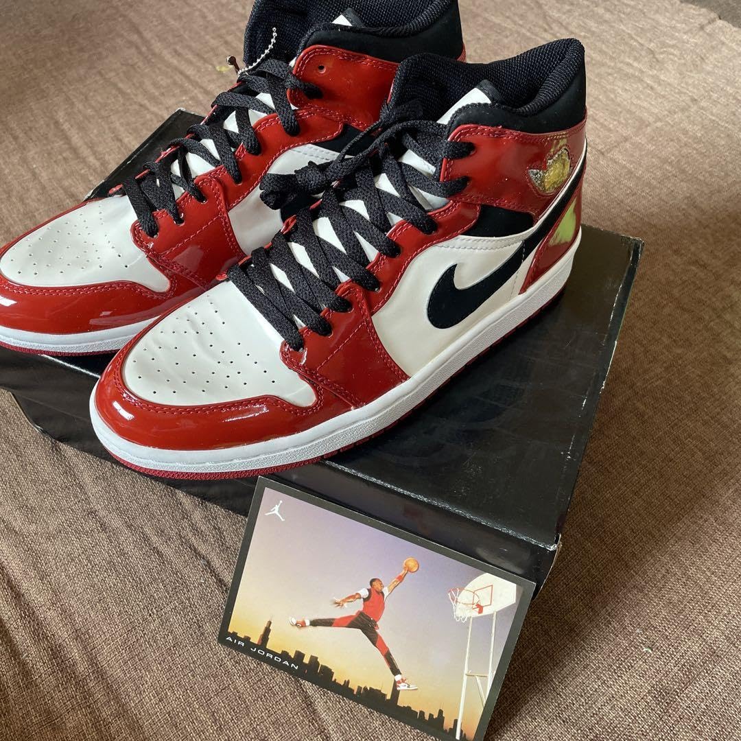 Amazon.co.jp: ナイキ エアジョーダン1レトロ エナメル 観賞用 品