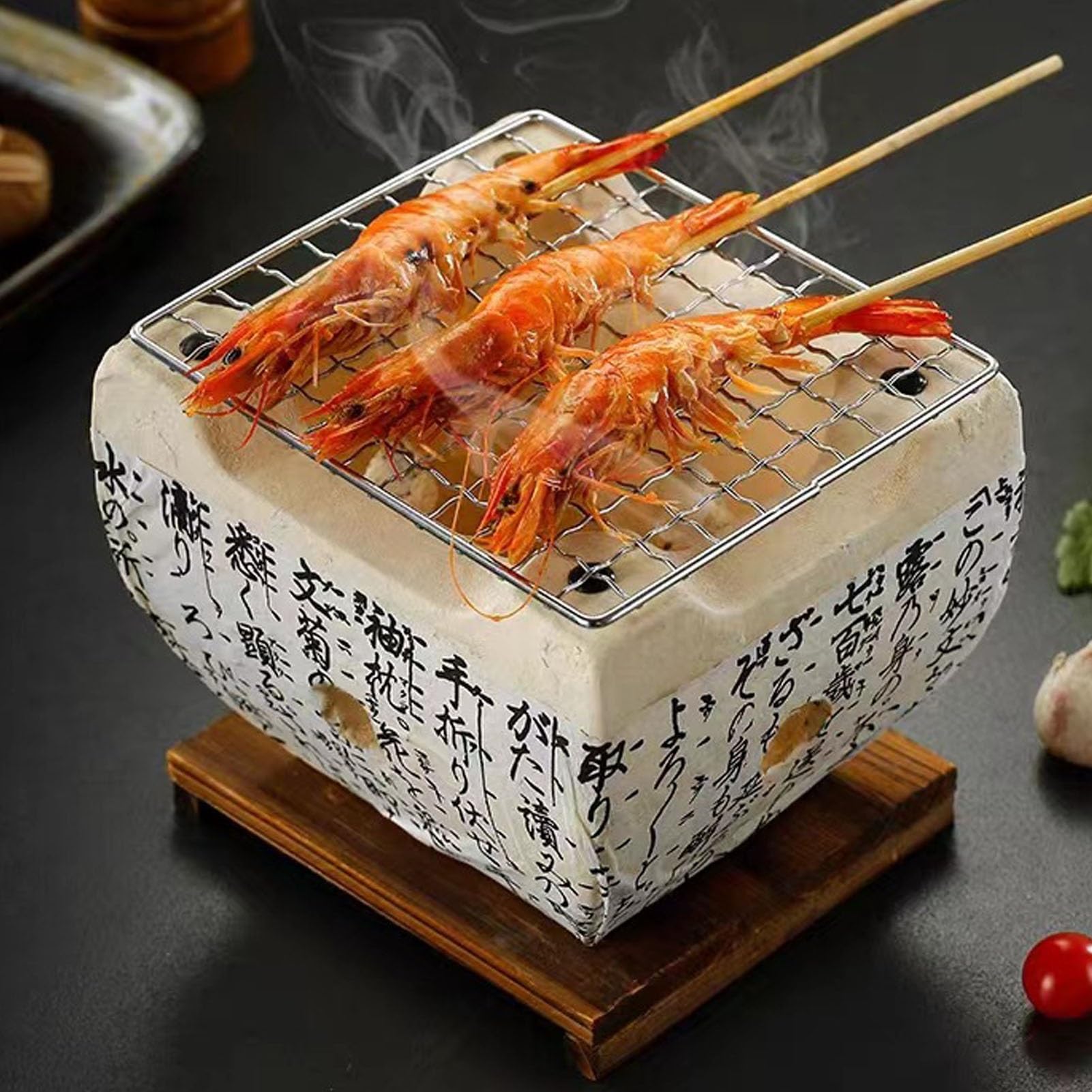 Hibachi Grill BBQ Grill Barbecue A Carbone Design dello Sfiato Circostante con Rete per Barbecue Spessa E Tavola di Legno Isolata Adatto per Campeggio, Cucina All'aperto, Patio, Giardino(C)