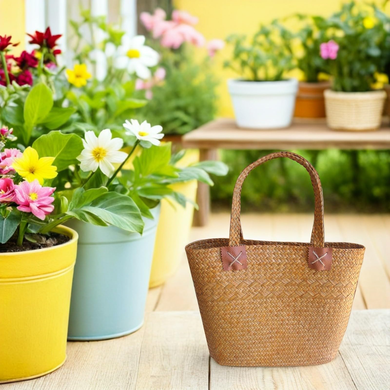 COLLBATH Sac en paille tissée à la main jaune motif floral Petit panier en osier pour pique-nique et plage Sac d'été multifonction pour femme Panier décoratif
