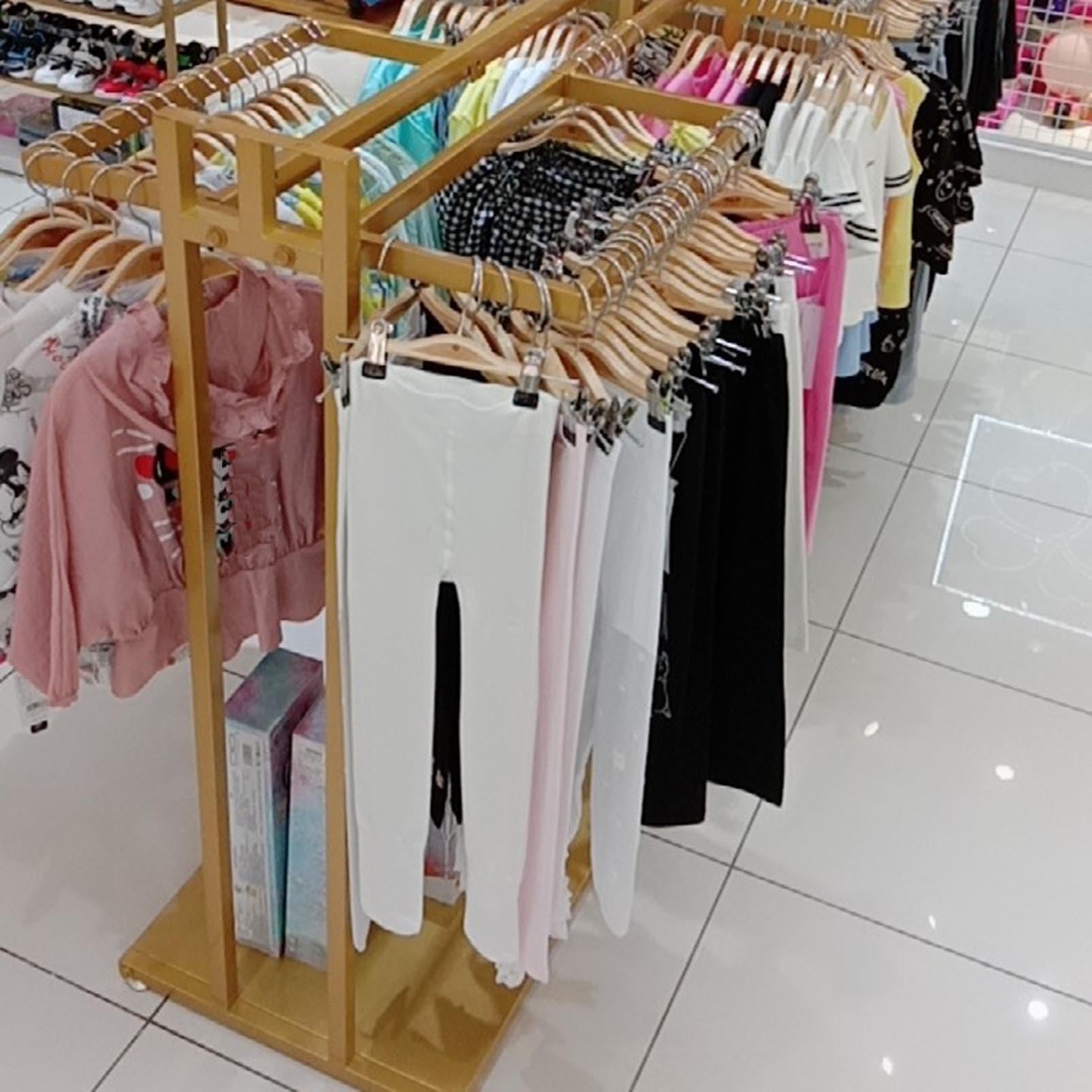 Perchero de Tubo Resistente, Expositor de Ropa para boutiques, Tiendas minoristas y Almacenamiento en el hogar, Perchero Moderno para Tiendas de Ropa, Perchero de Metal independien
