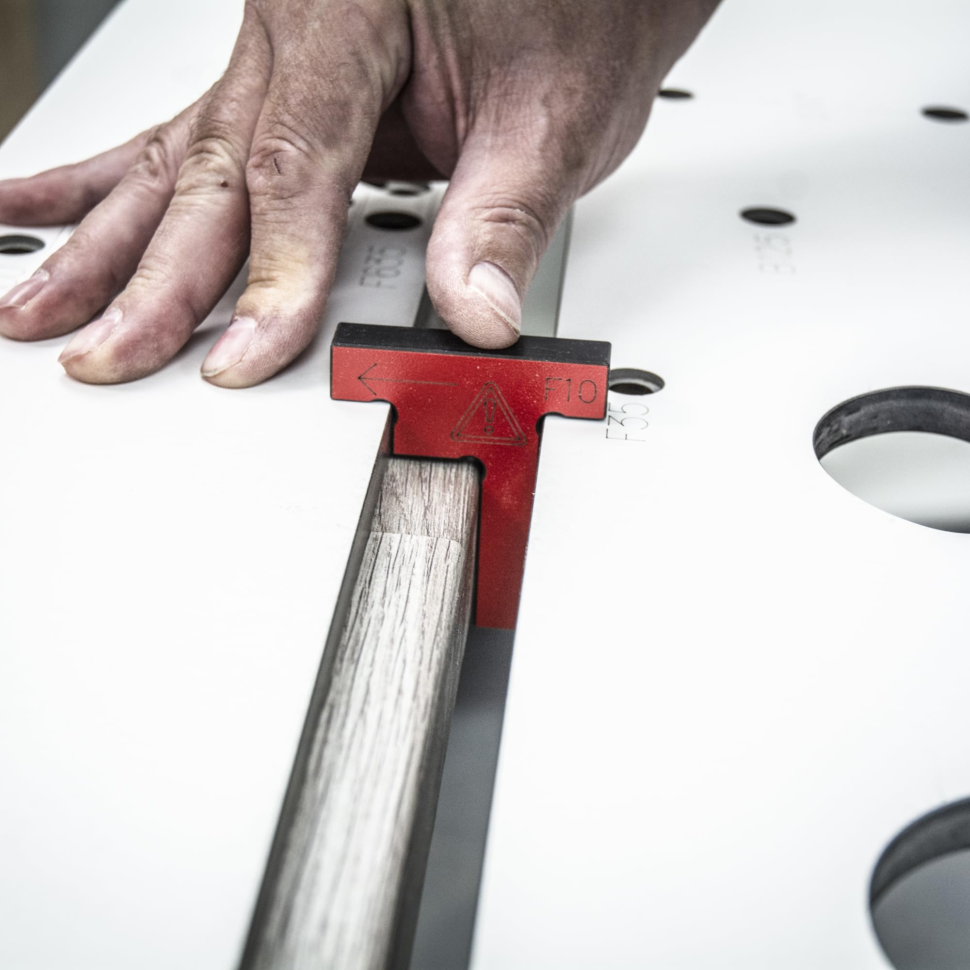 Trend Professional Plantilla Multi-Materiale per Giunzioni a Mitra Mason, Fino a 950mm di Larghezza, Allineamento Bordo Anteriore, KWJ950/PRO