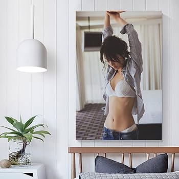 Amazon.co.jp: 堀北真希グラビア水着画画像集女優・歌手・アイドル107