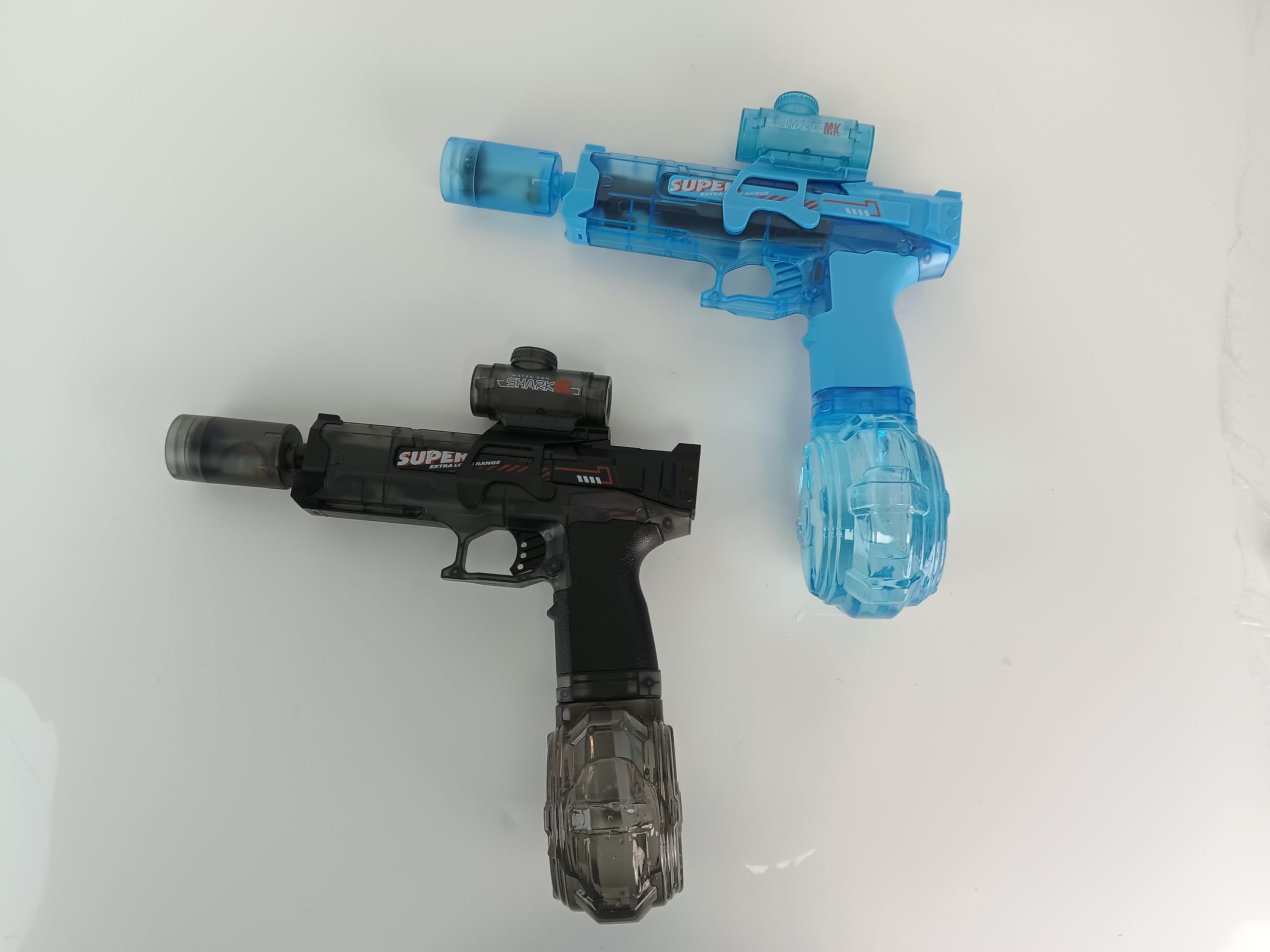 2PCS Pistolet à Eau pour Adultes et Enfants,Pistolet à Eau électrique Longue Portée avec Lumière,Pistolets à Eau électrique Puissant,Plage Extérieure,Piscine,Jouet De Fête(Noir & Bleu)
