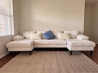 Review Image by Elisabeth Chirinos Elisabeth Chirinos