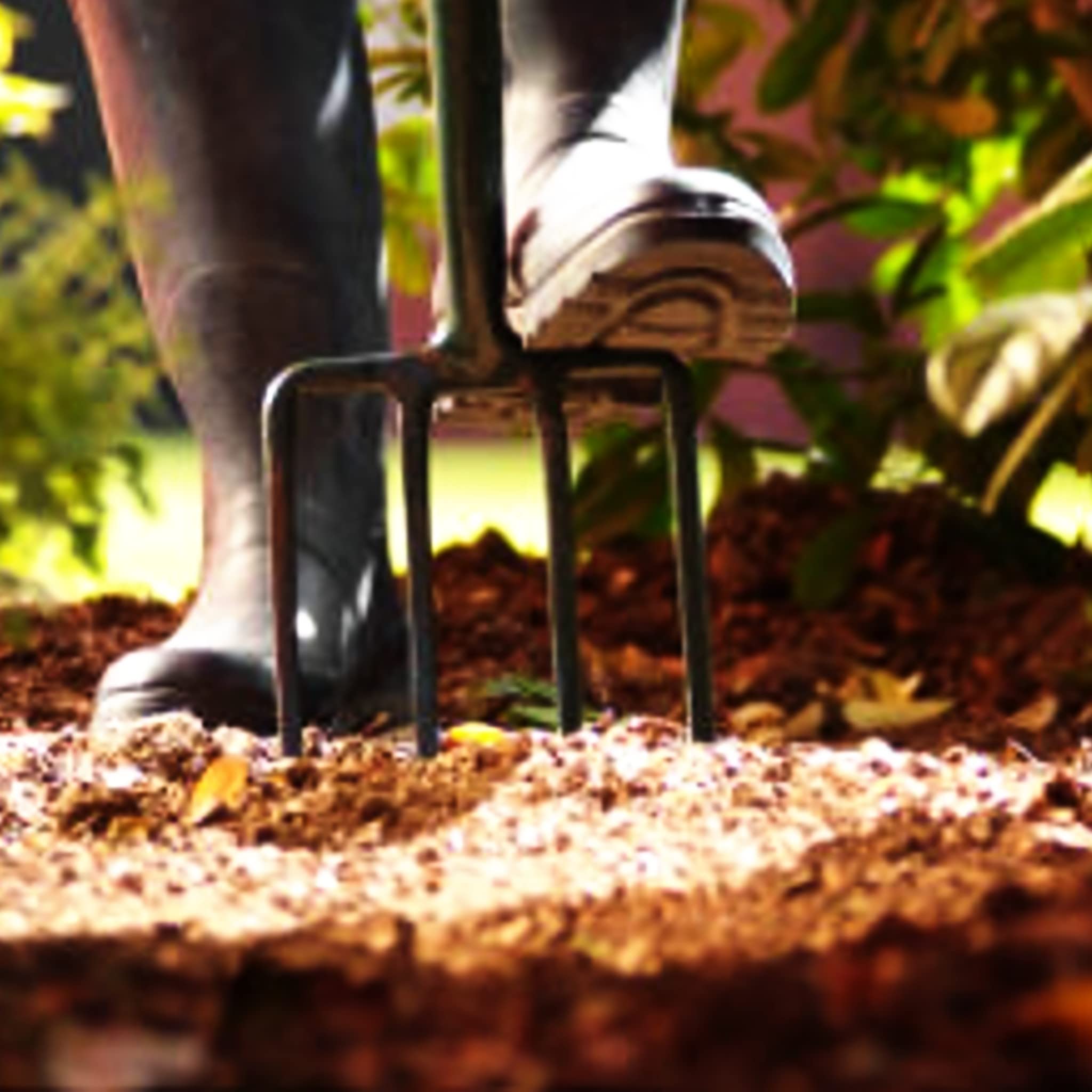 Bricoloco Horca jardin para huerto y agricultura metálica y pvc, 4 púas martilleadas. Para cavar, arar, remover paja, estiércol, maleza
