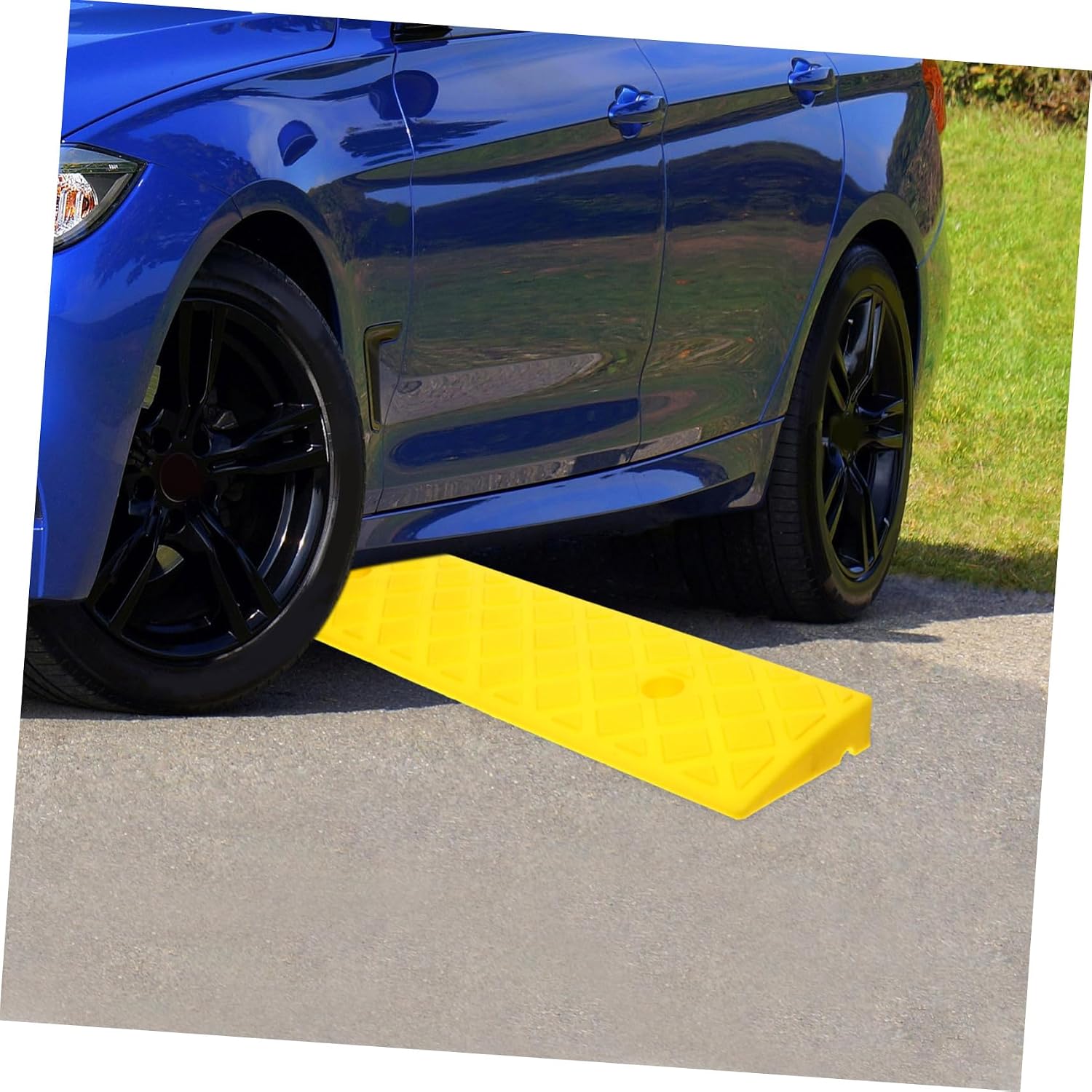 2pcs Driveway Curb Ramp Heavy Duty Mat for Vehicle Access Anti-Slip Design for Cars Scooters and Wheelchairs Quick Installation for Steps and Thresholds