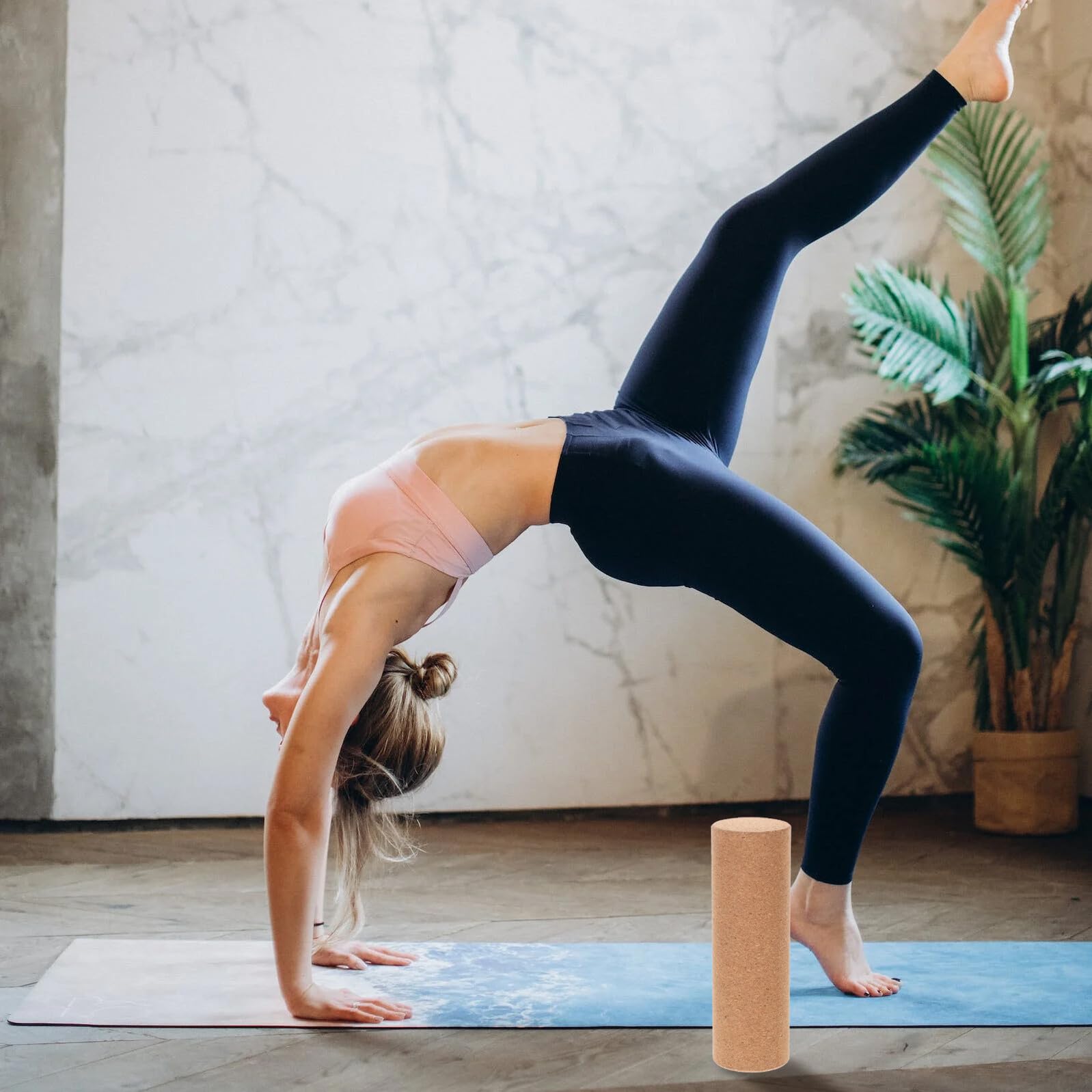 Hochdichter Yoga Faszienroller aus Robustem Kork rutschfest für Rückenmassage und Faszienentspannung für Yoga Fitness und Regeneration Langlebig und Komfortabel