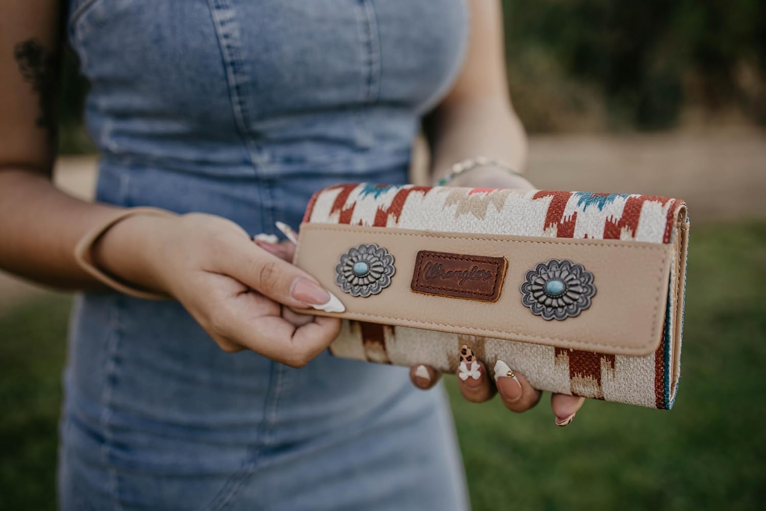 Wrangler Western Wallet for Women Aztec Turquoise Clutch Puese Trifold Wristlet Wallets - Image 2